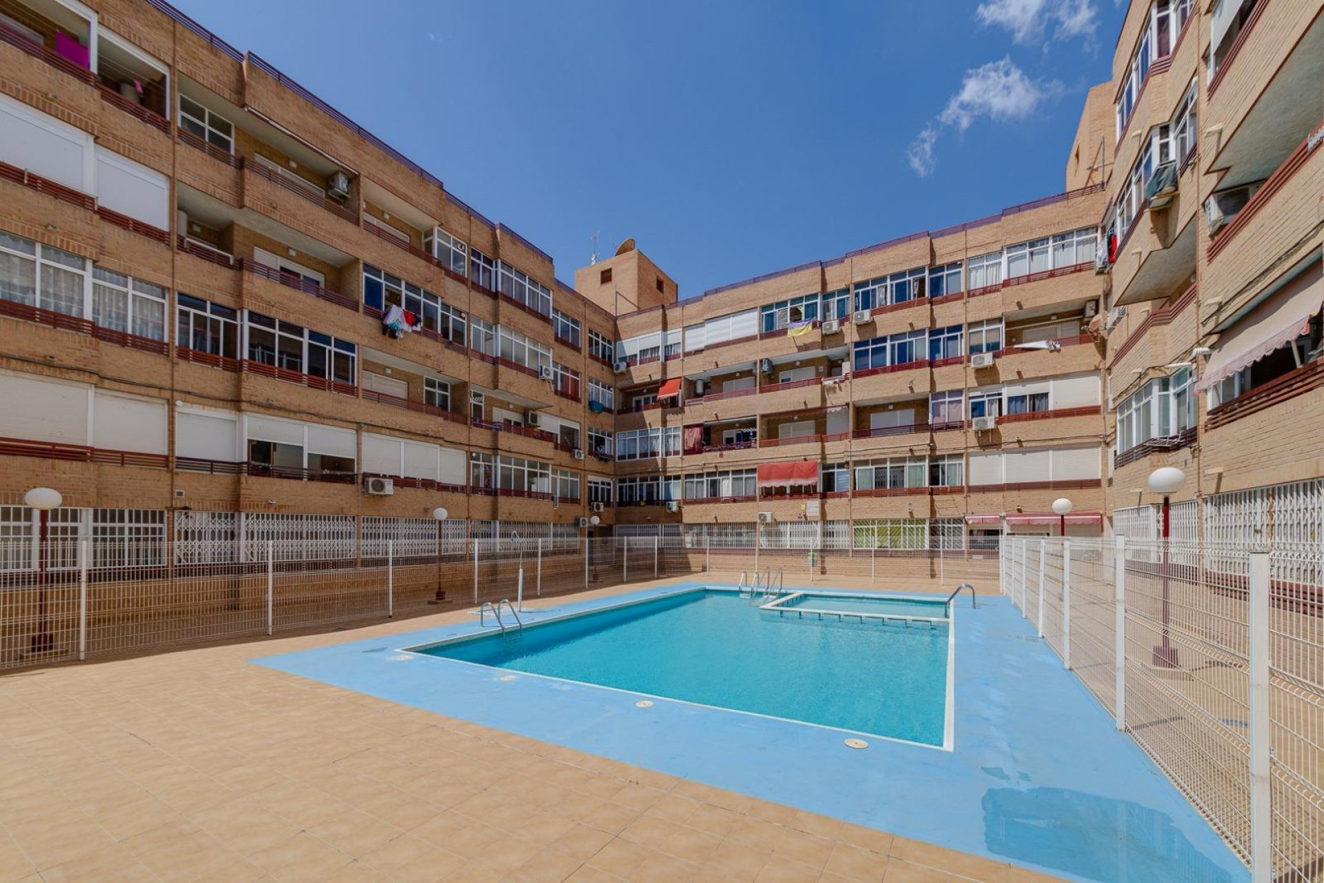 Resale - Apartamento - Torrevieja - Centro