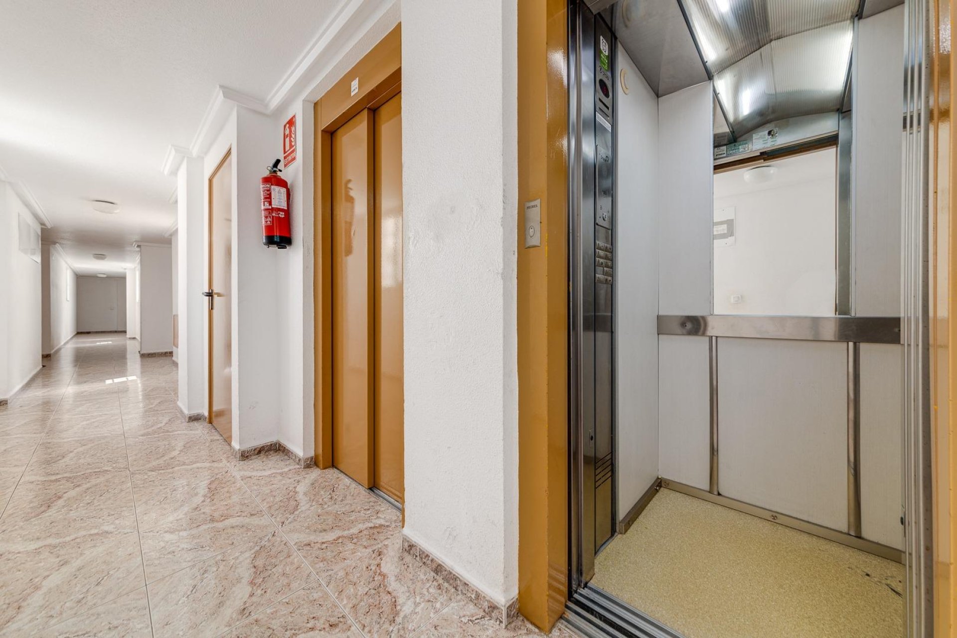 Resale - Apartamento - Torrevieja - Centro