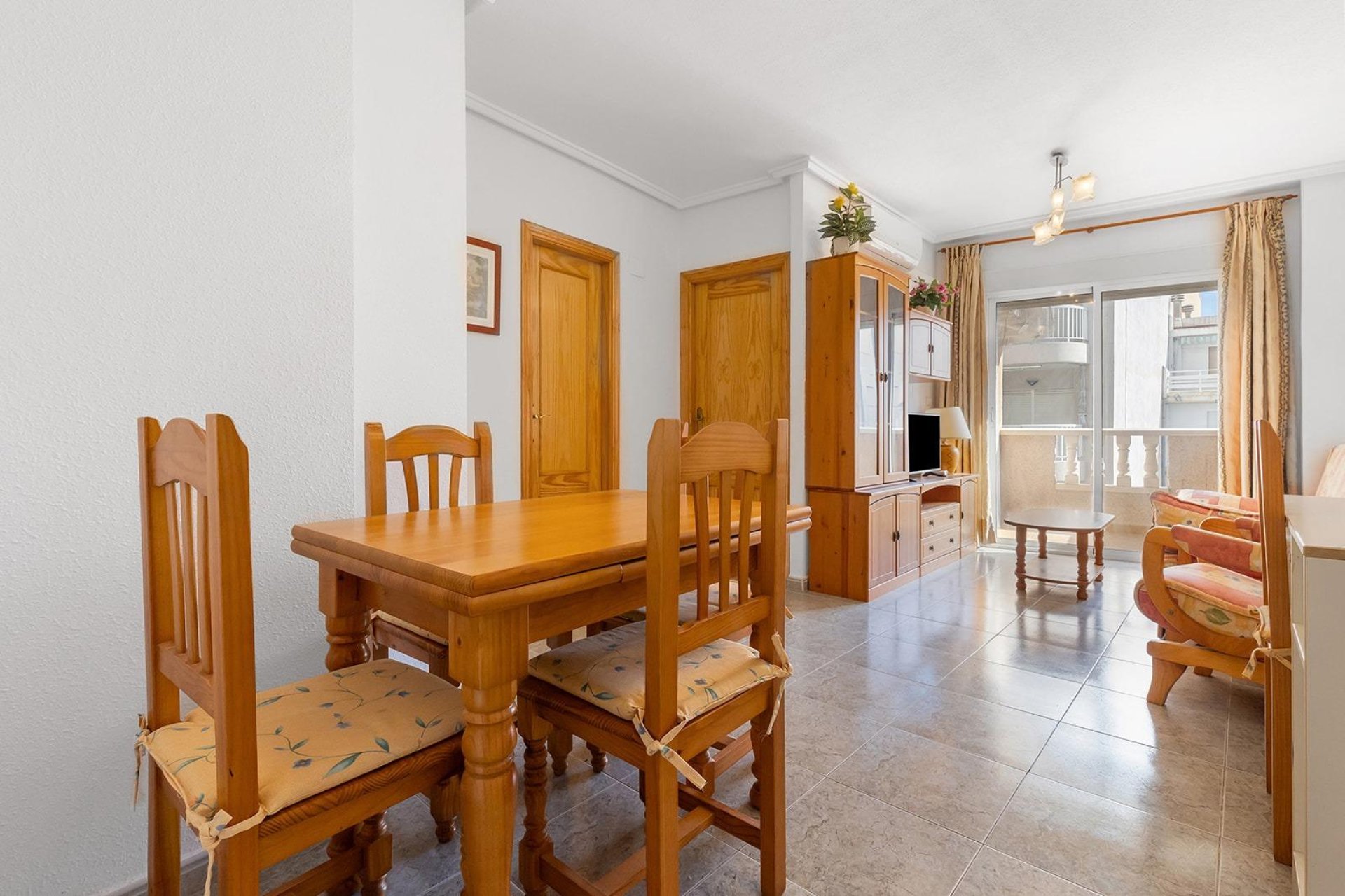 Resale - Apartamento - Torrevieja - Centro