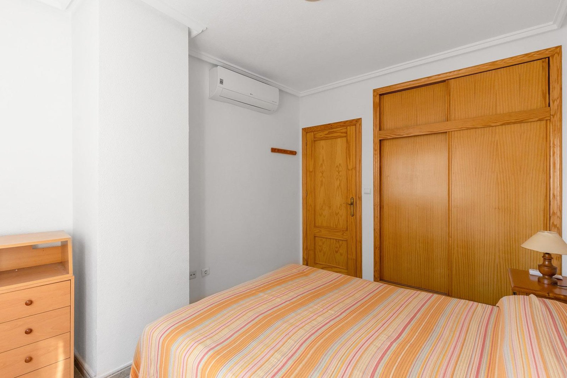Resale - Apartamento - Torrevieja - Centro