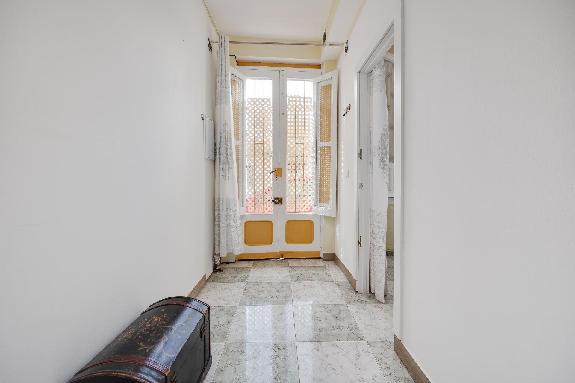 Resale - Apartamento - Torrevieja - Centro