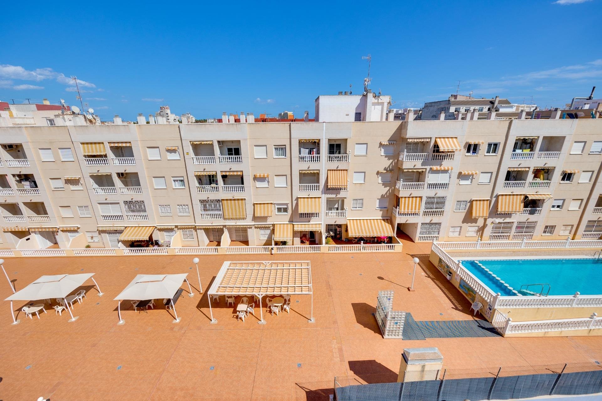 Resale - Apartamento - Torrevieja - Centro
