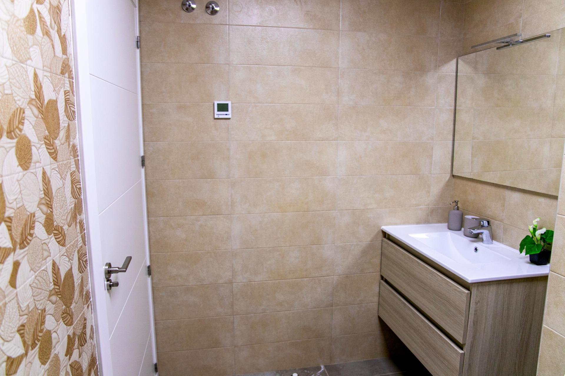 Resale - Apartamento - Torrevieja - Centro