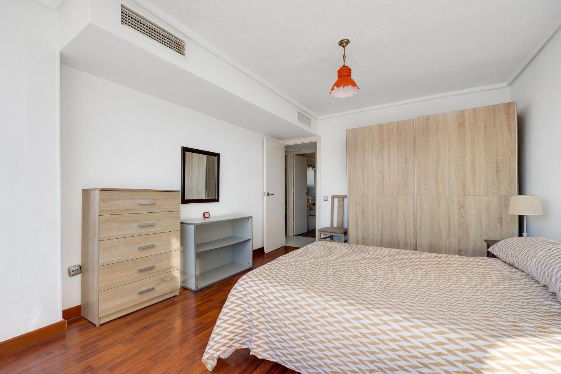 Resale - Apartamento - Torrevieja - Centro