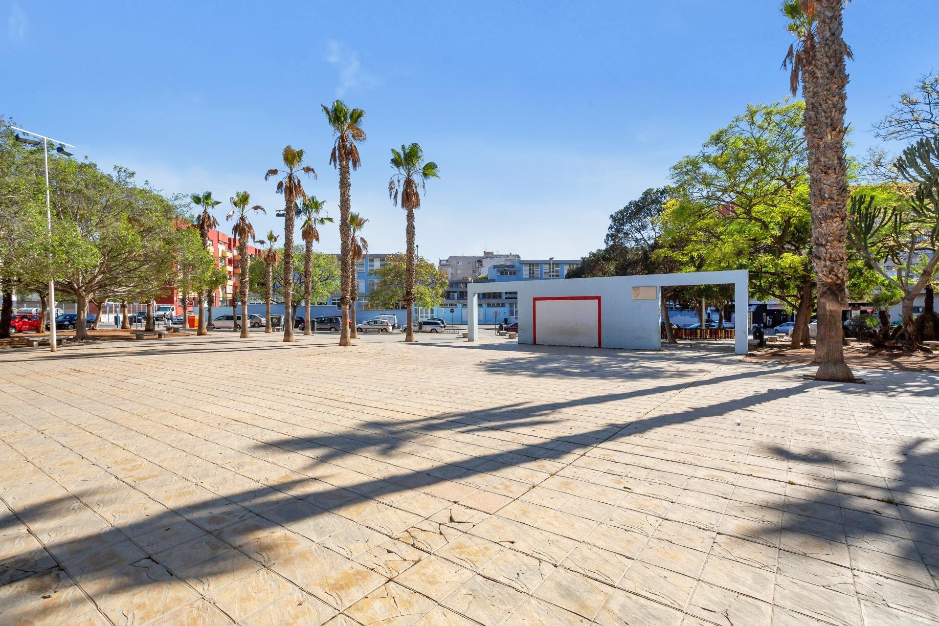 Resale - Apartamento - Torrevieja - Centro