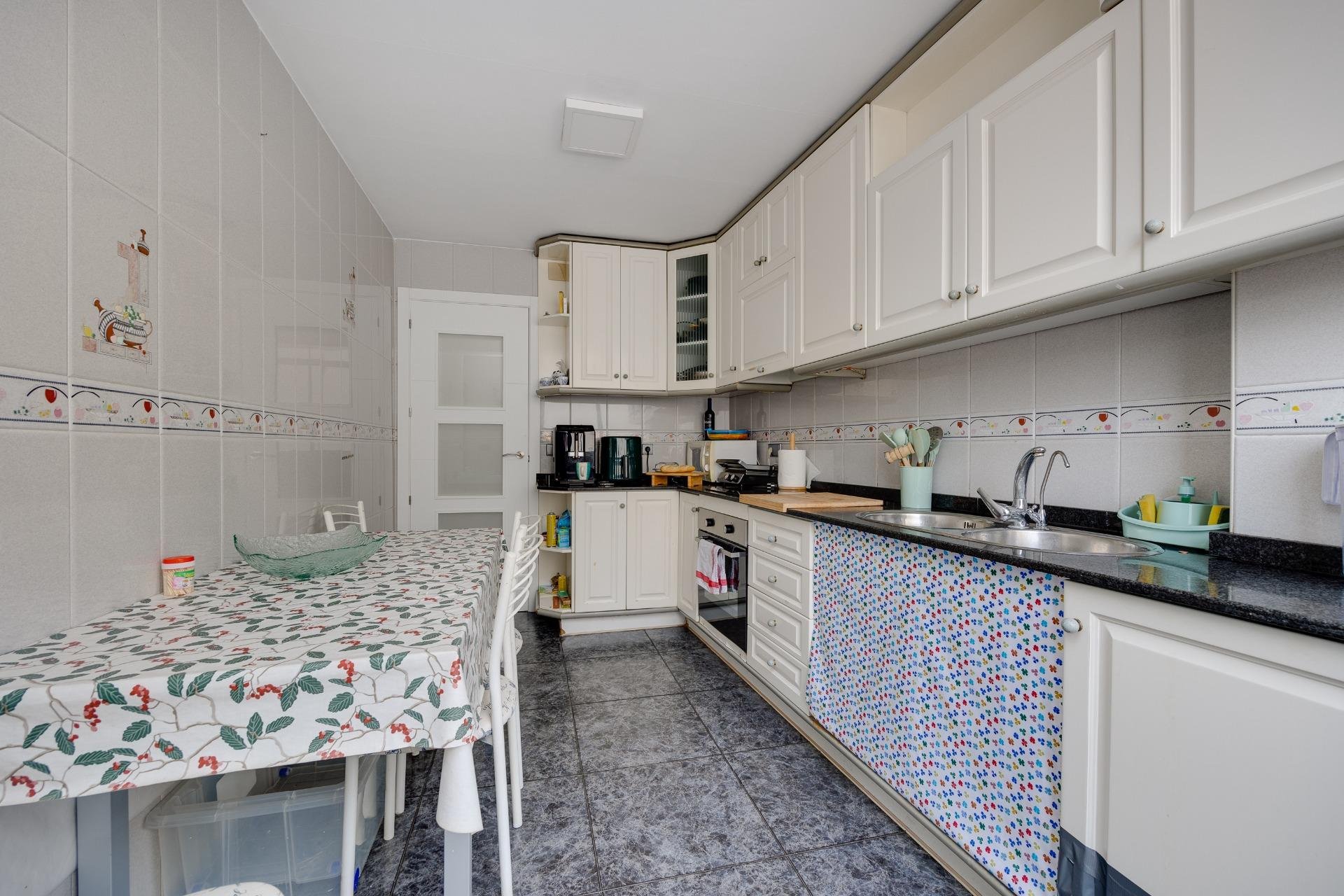 Resale - Apartamento - Torrevieja - Centro