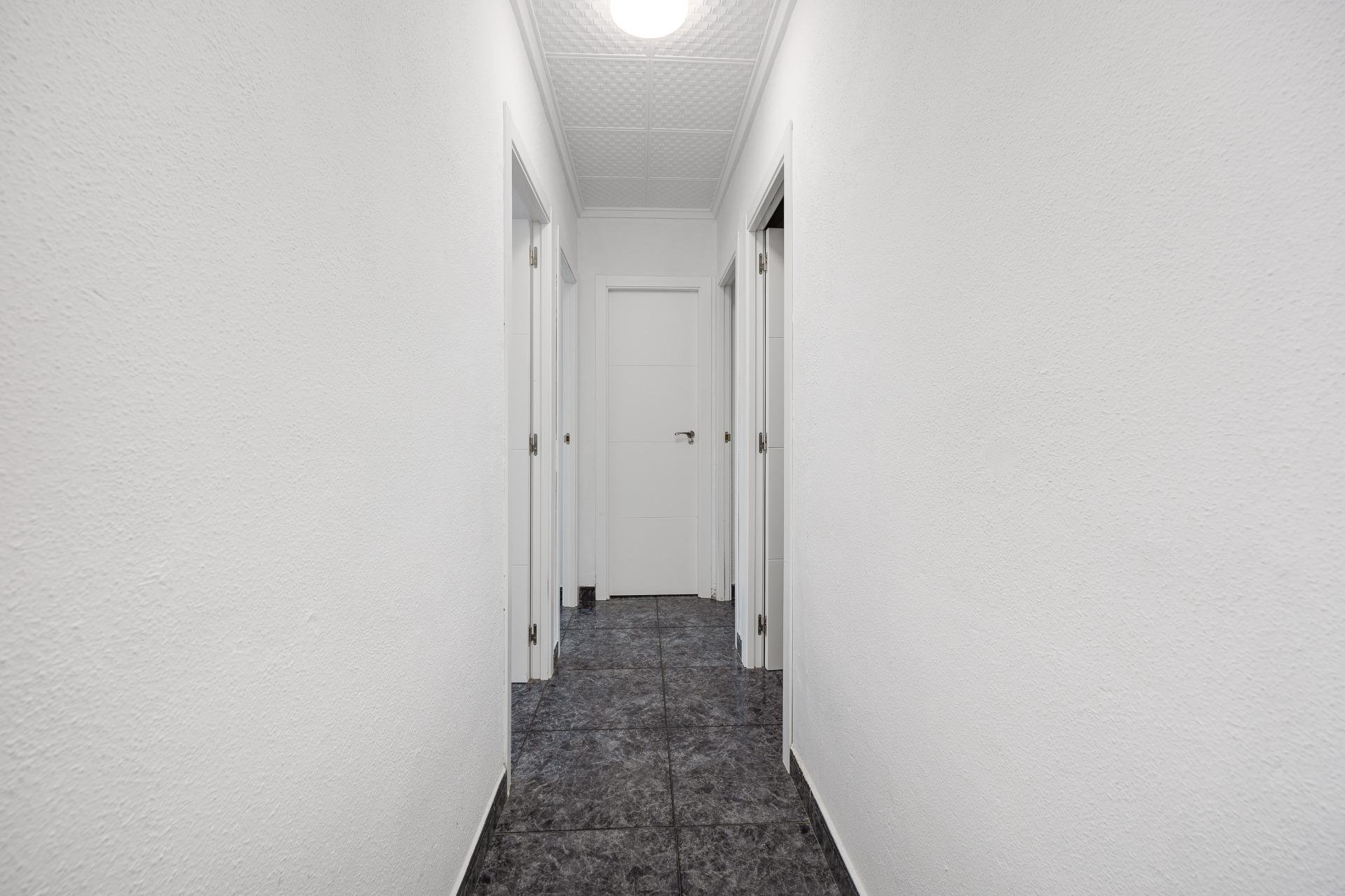 Resale - Apartamento - Torrevieja - Centro