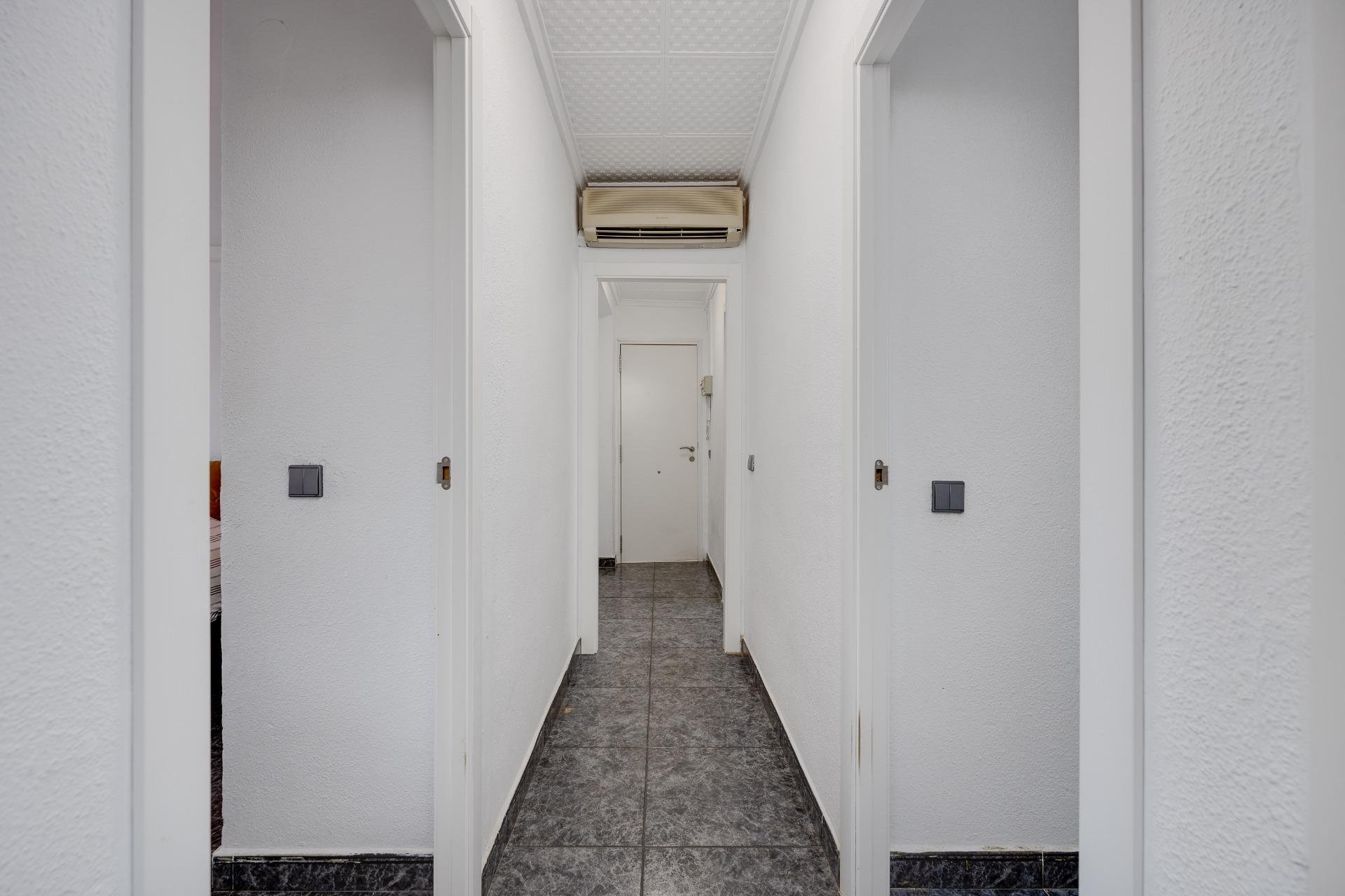 Resale - Apartamento - Torrevieja - Centro