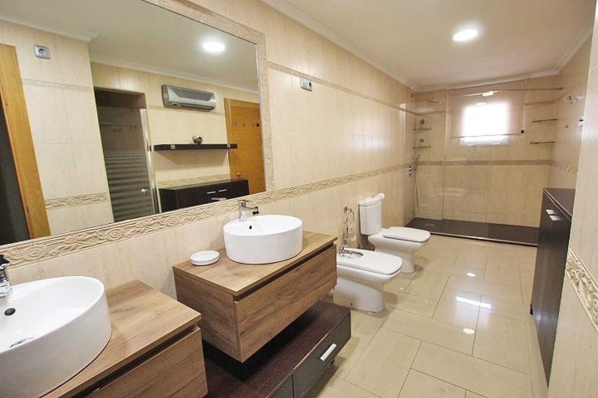 Resale - Apartamento - Torrevieja - Centro