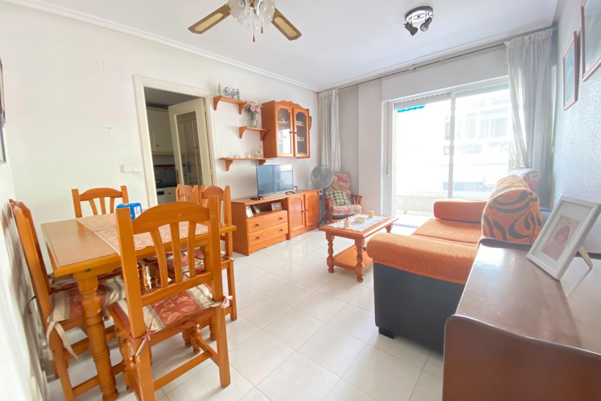 Resale - Apartamento - Torrevieja - Centro