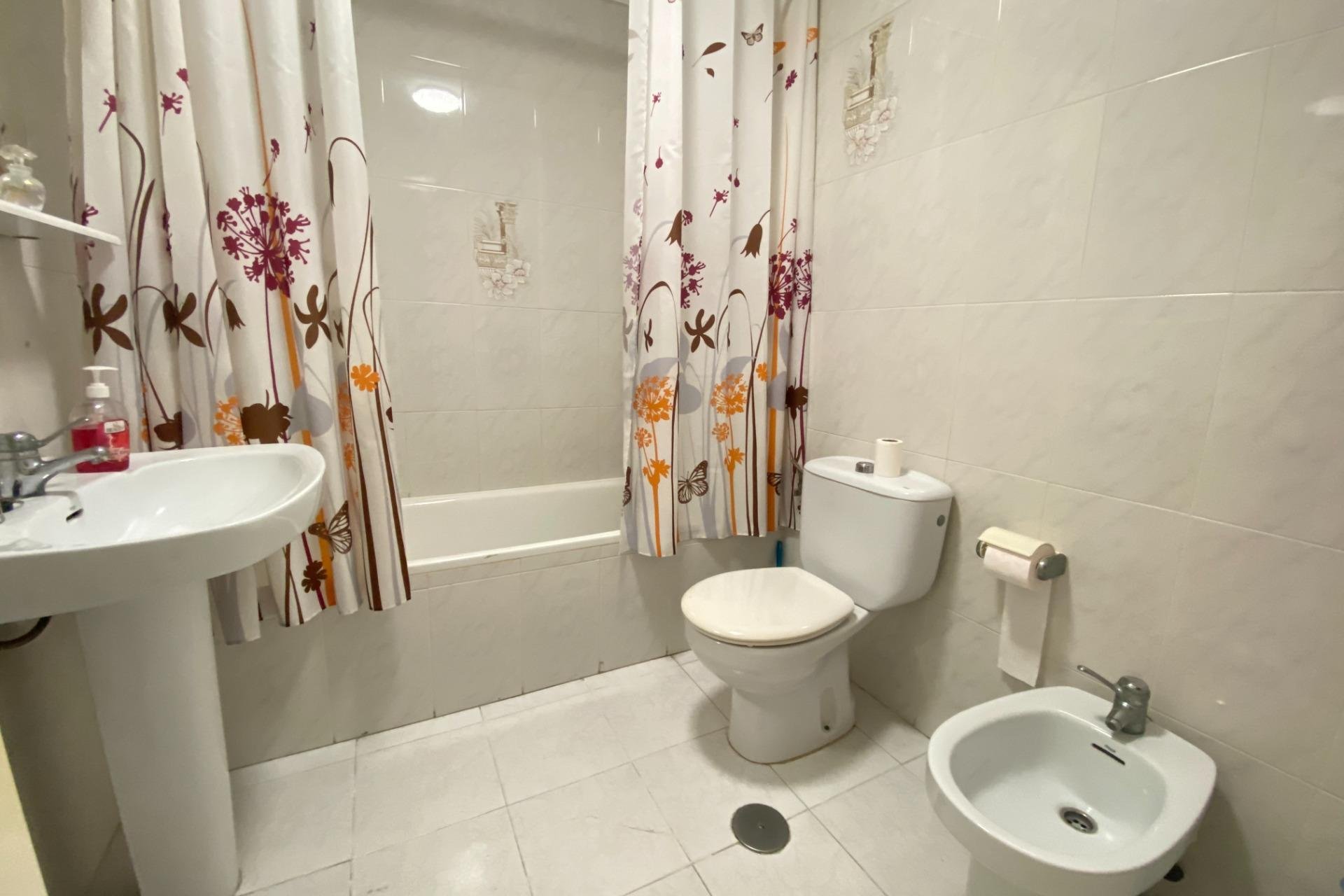 Resale - Apartamento - Torrevieja - Centro