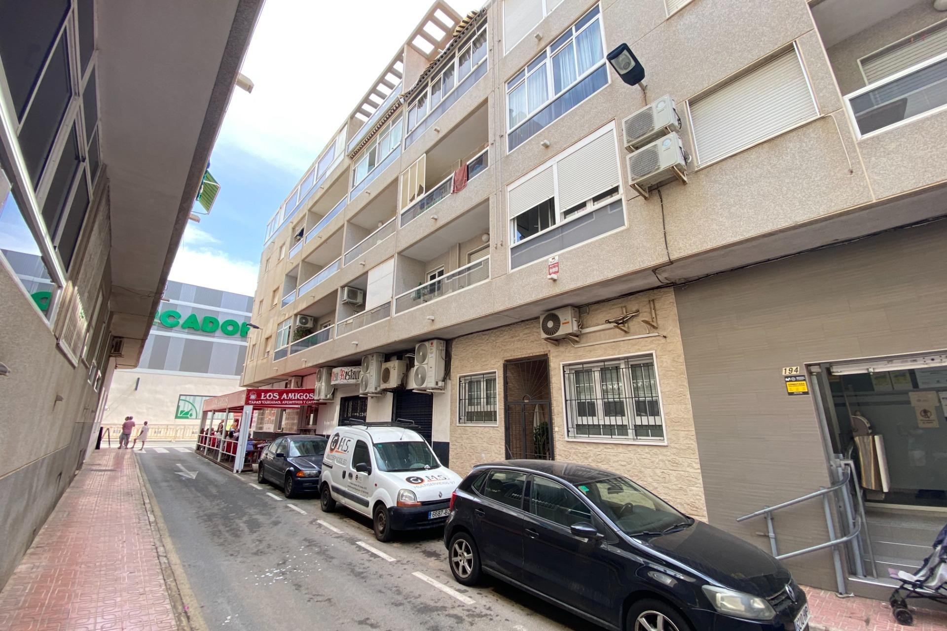 Resale - Apartamento - Torrevieja - Centro