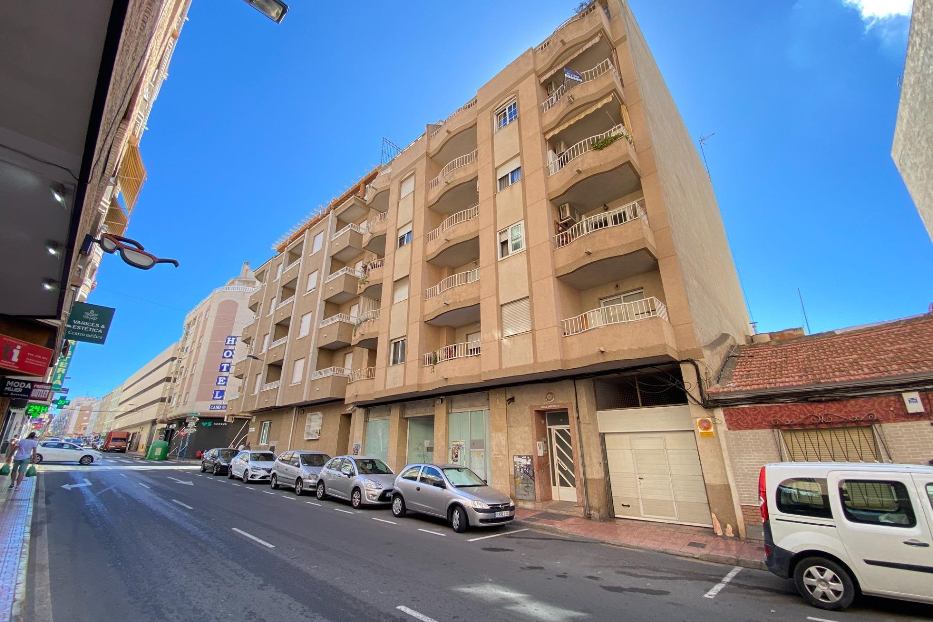 Resale - Apartamento - Torrevieja - Centro