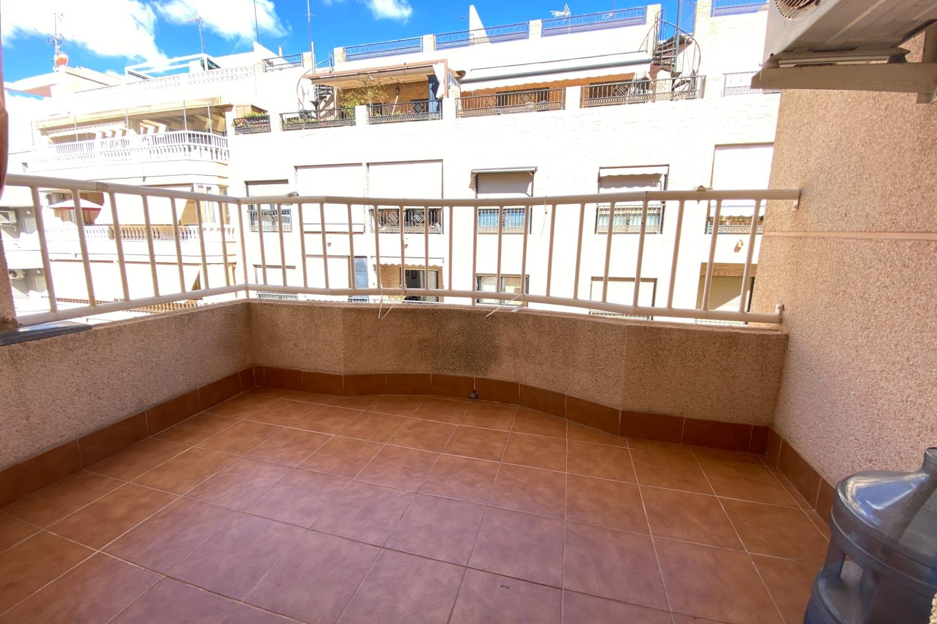 Resale - Apartamento - Torrevieja - Centro