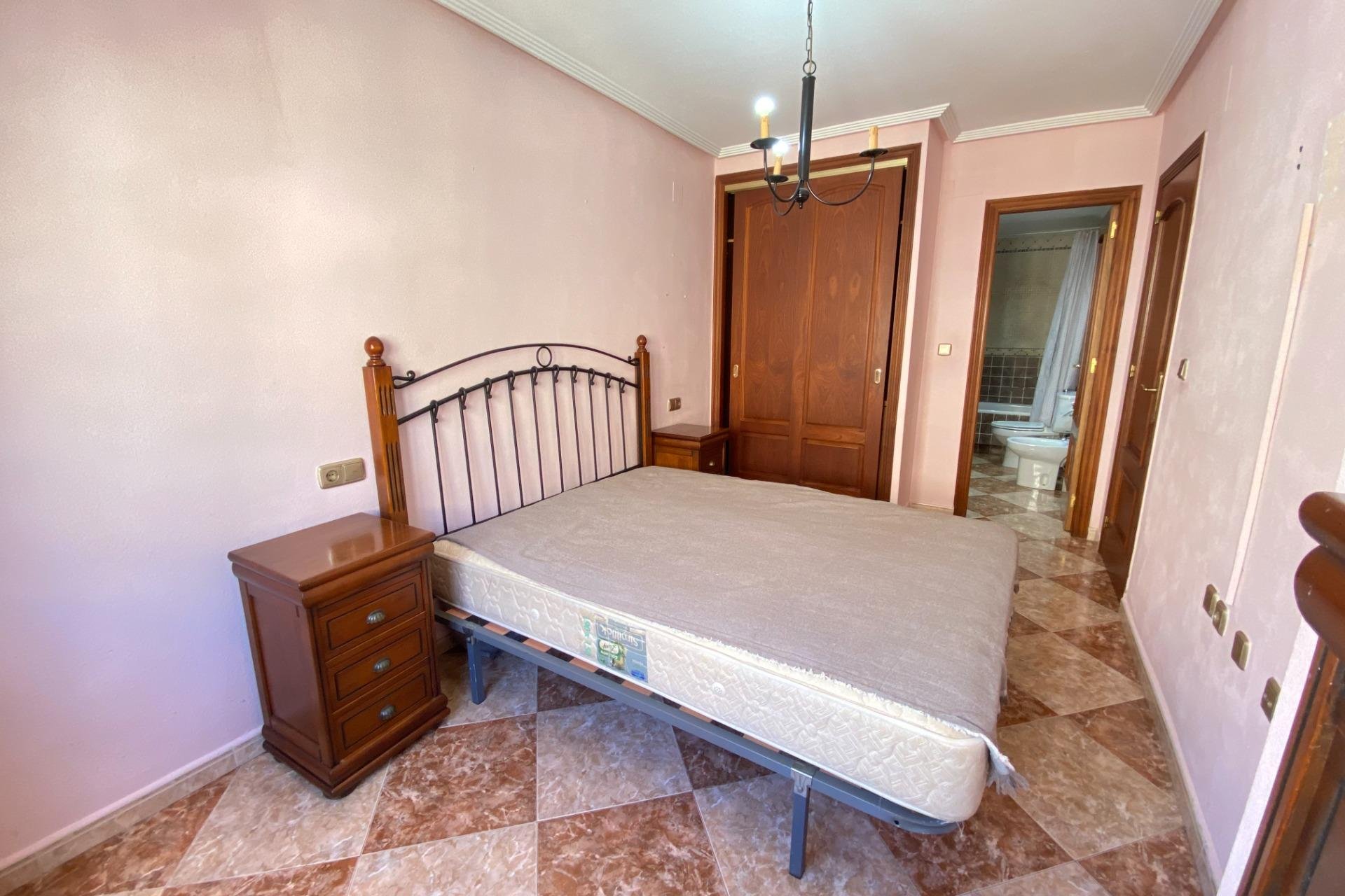 Resale - Apartamento - Torrevieja - Centro