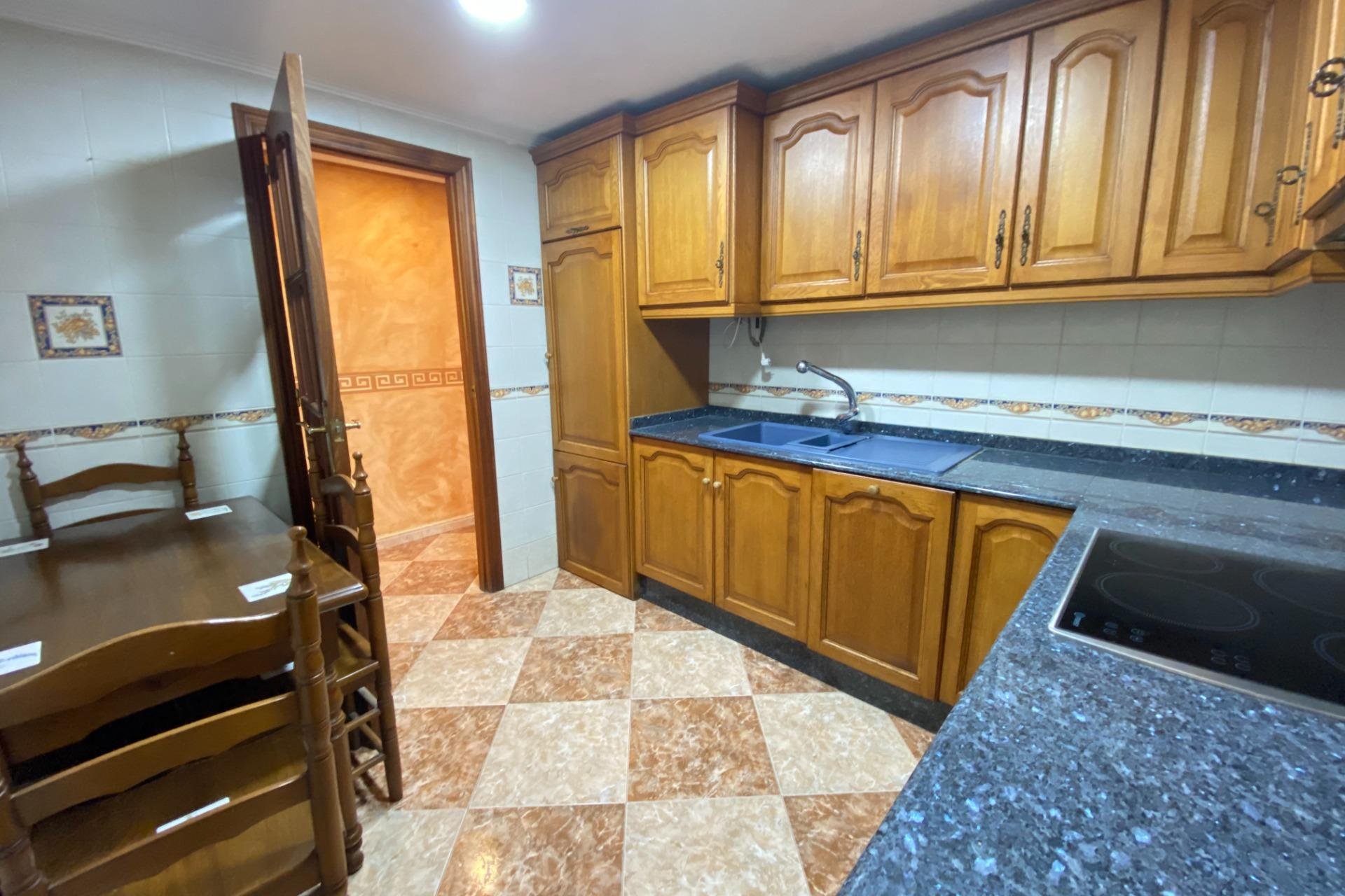 Resale - Apartamento - Torrevieja - Centro