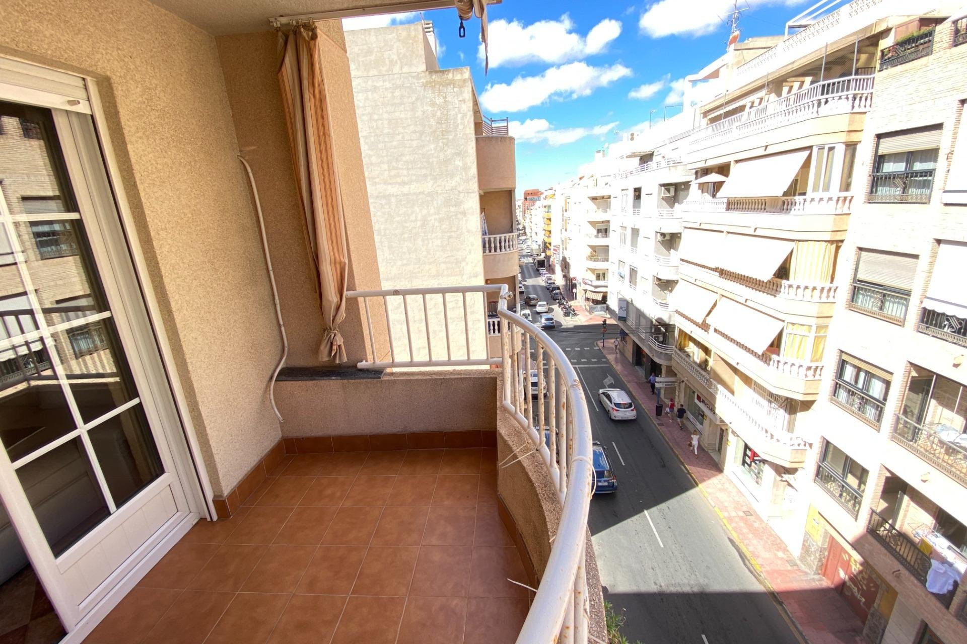 Resale - Apartamento - Torrevieja - Centro