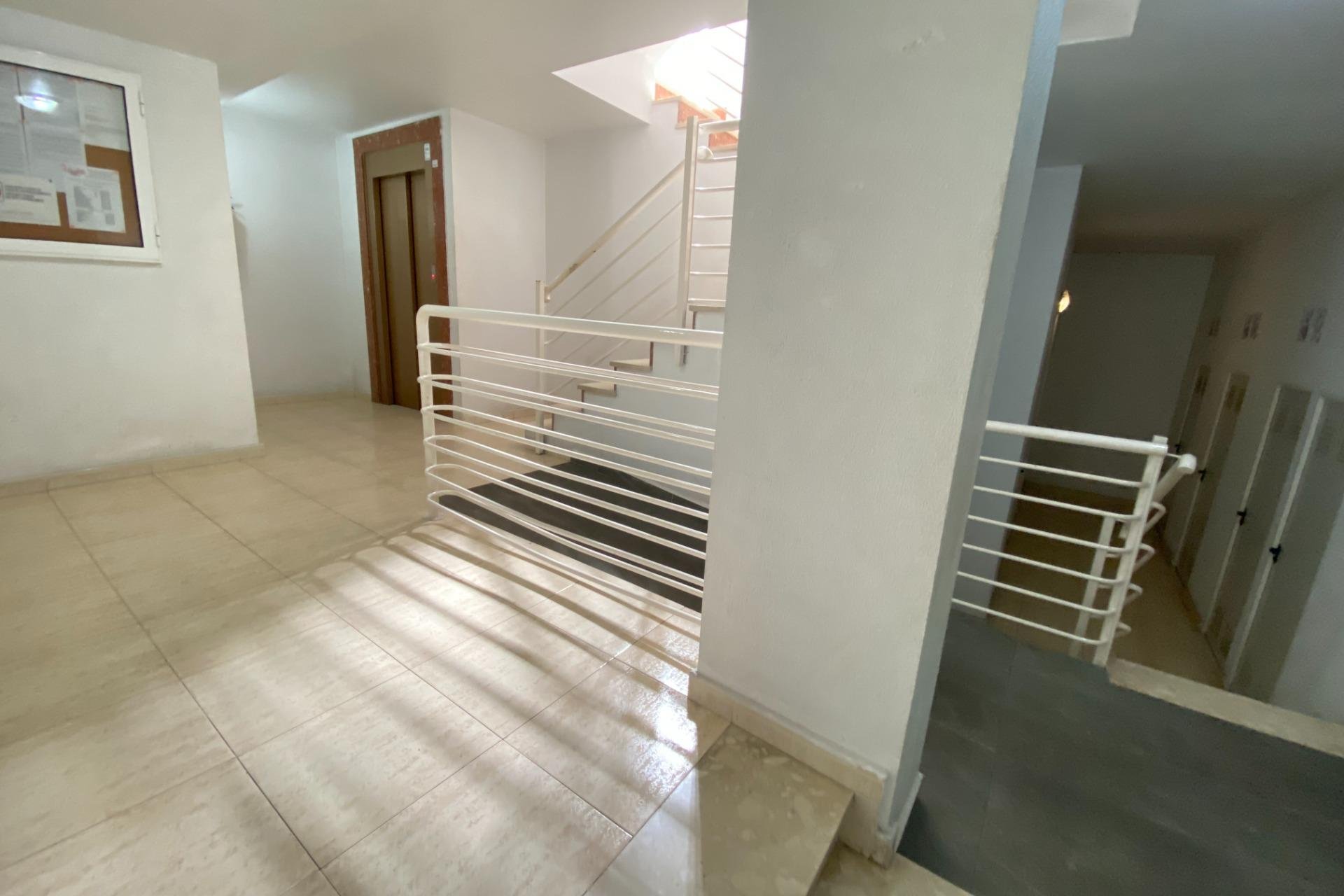 Resale - Apartamento - Torrevieja - Centro