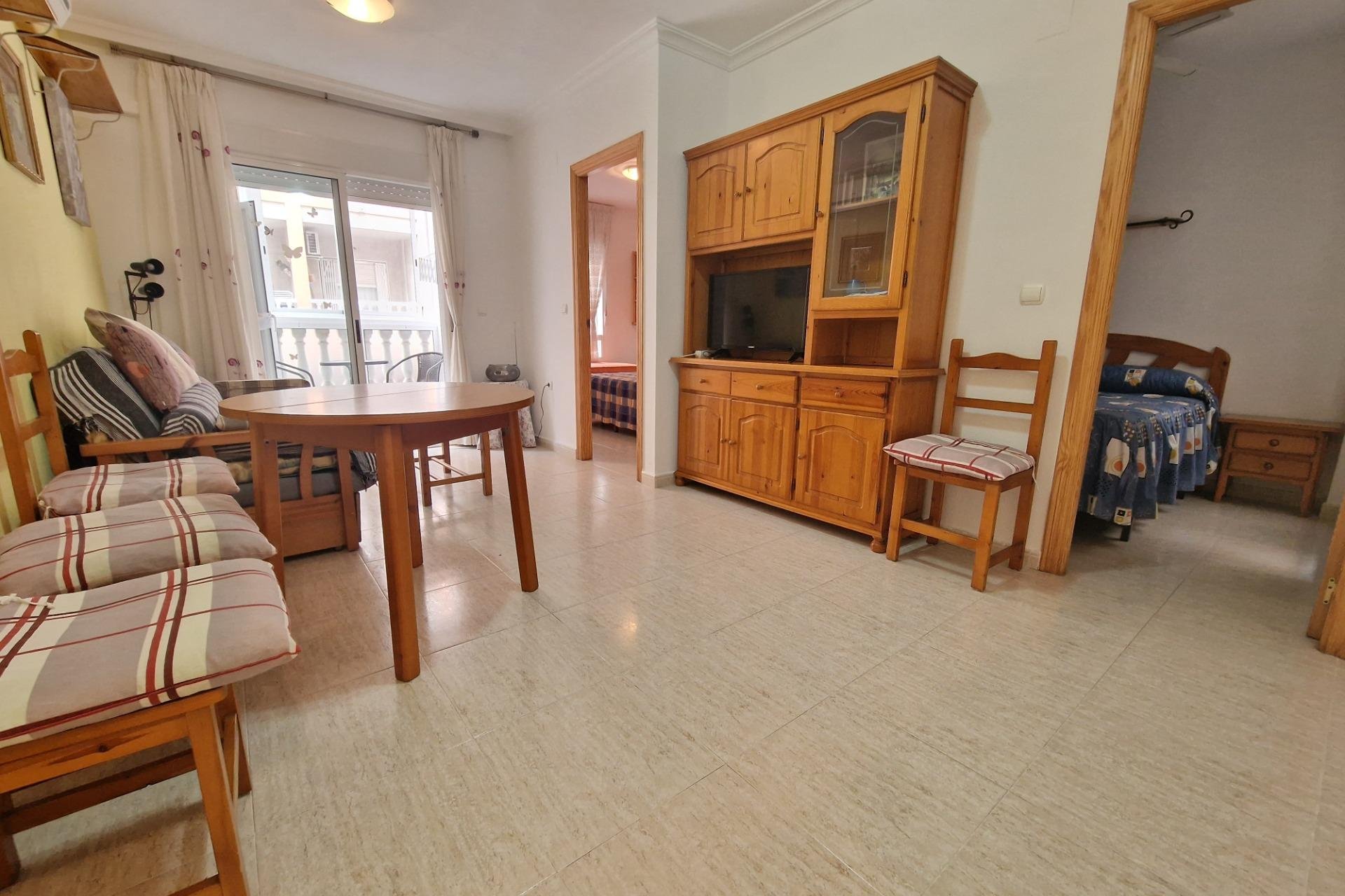 Resale - Apartamento - Torrevieja - Centro