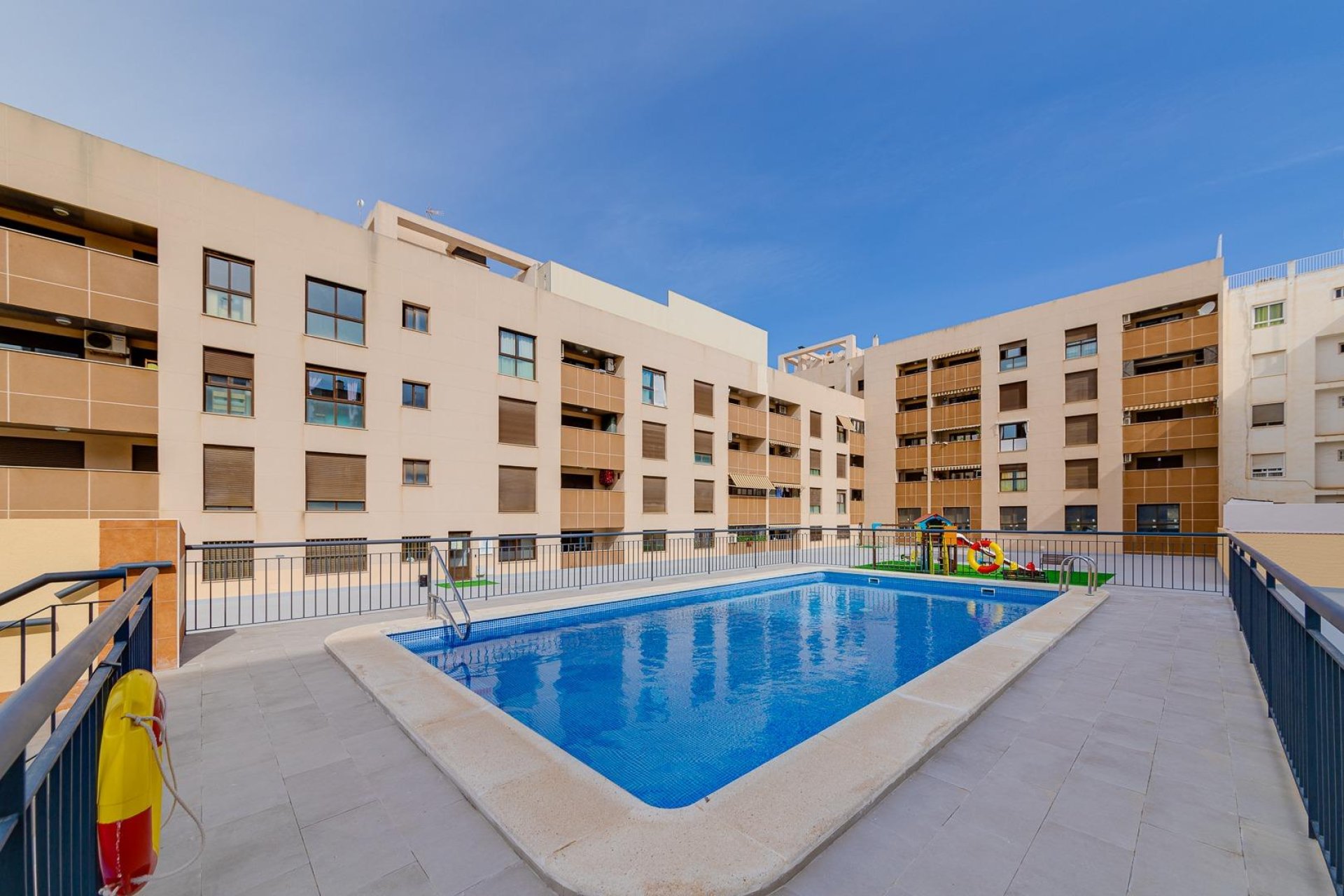 Resale - Apartamento - Torrevieja - Centro