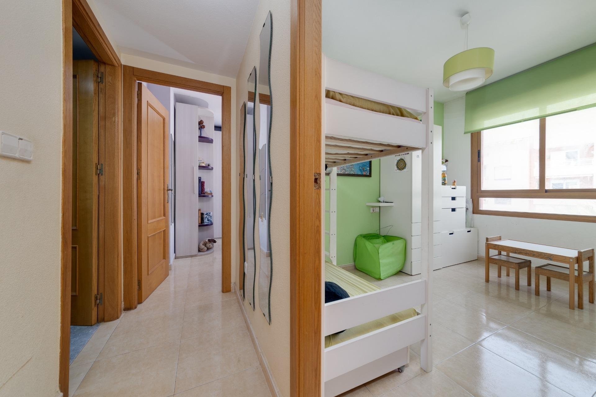 Resale - Apartamento - Torrevieja - Centro