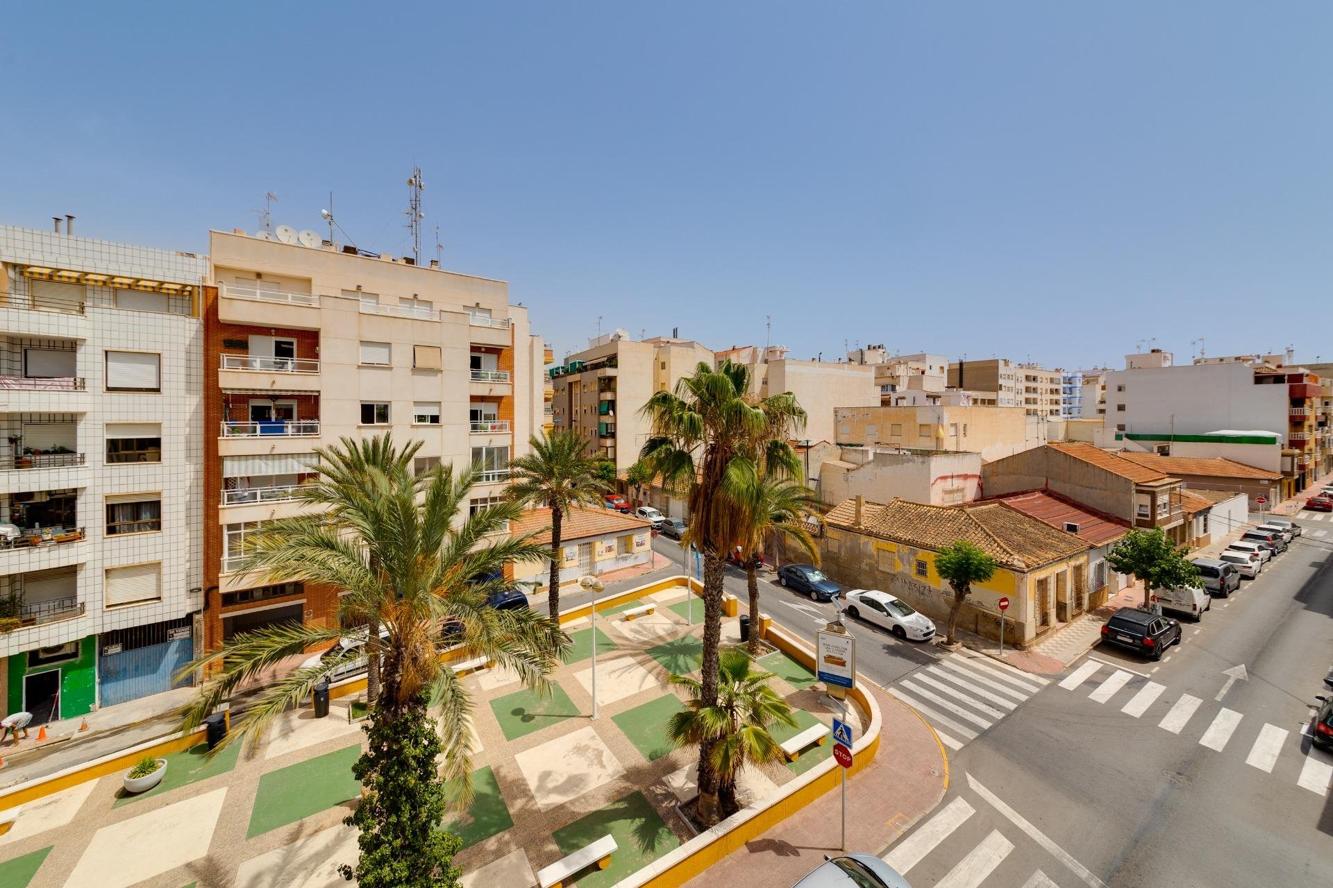 Resale - Apartamento - Torrevieja - Centro