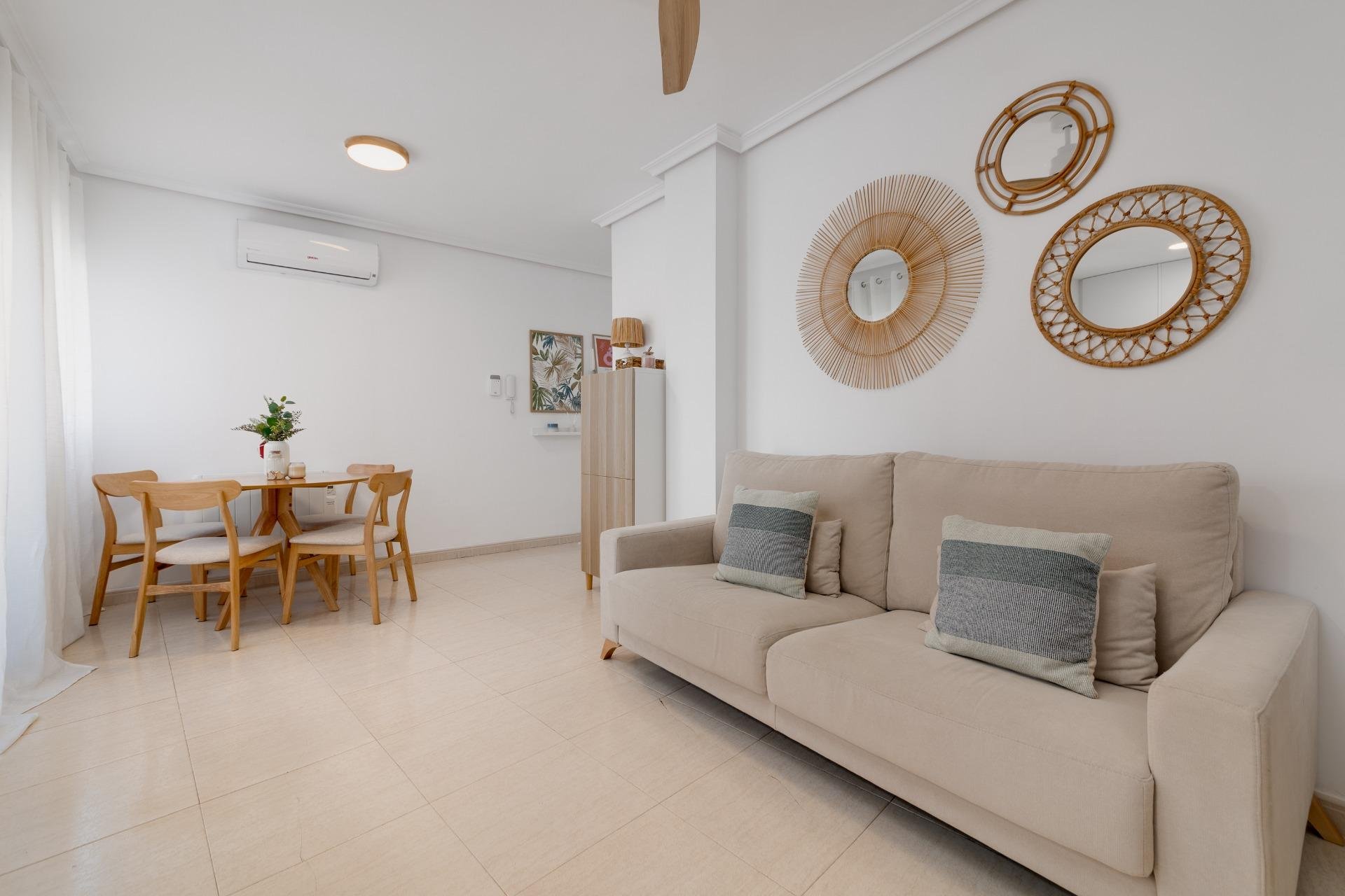 Resale - Apartamento - Torrevieja - Centro