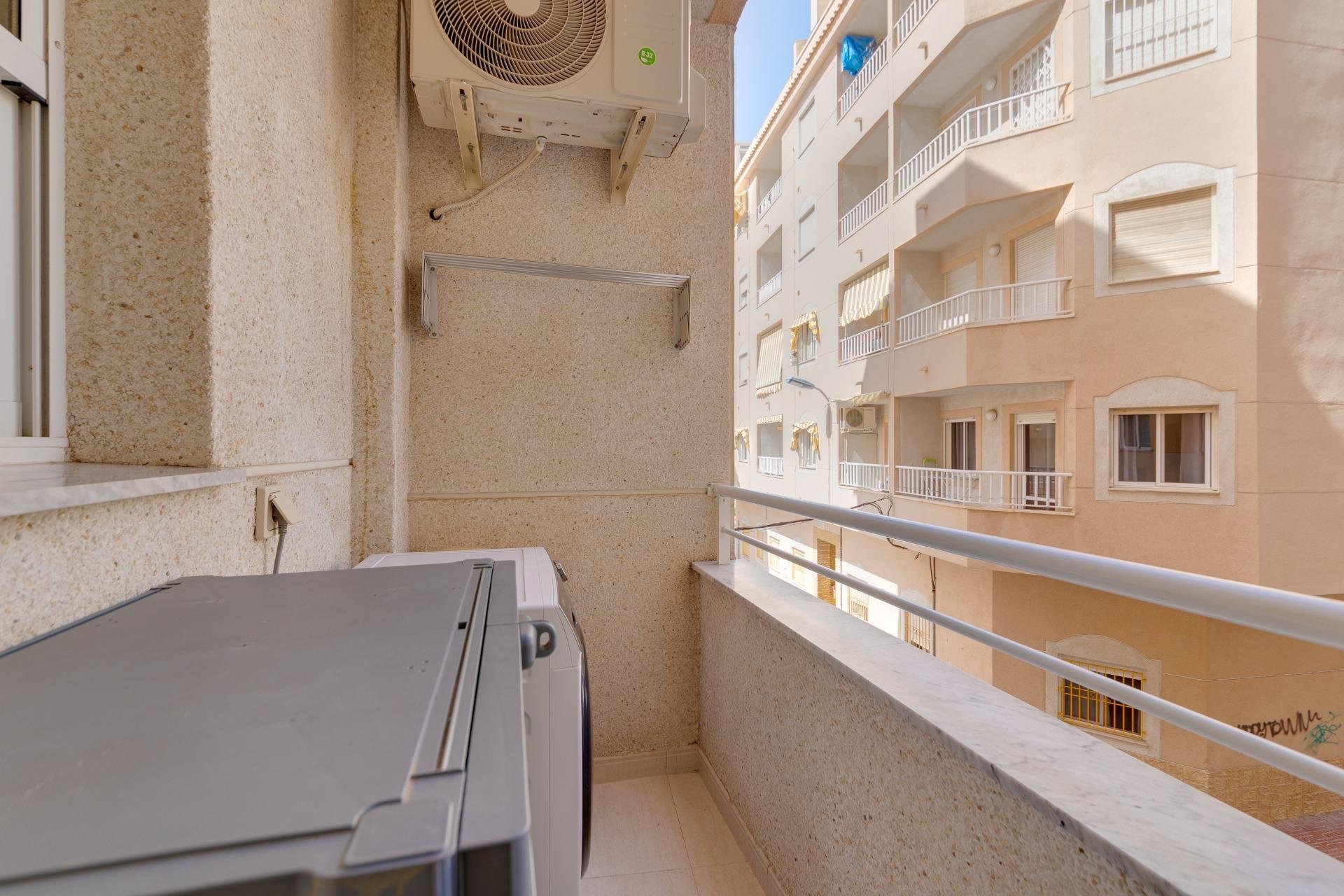 Resale - Apartamento - Torrevieja - Centro