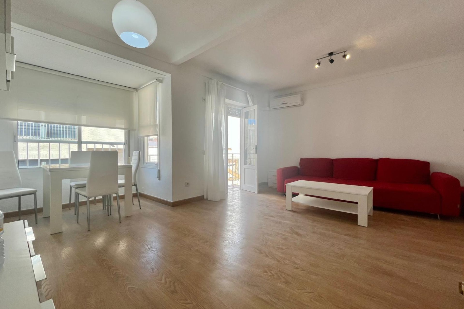 Resale - Apartamento - Torrevieja - Centro