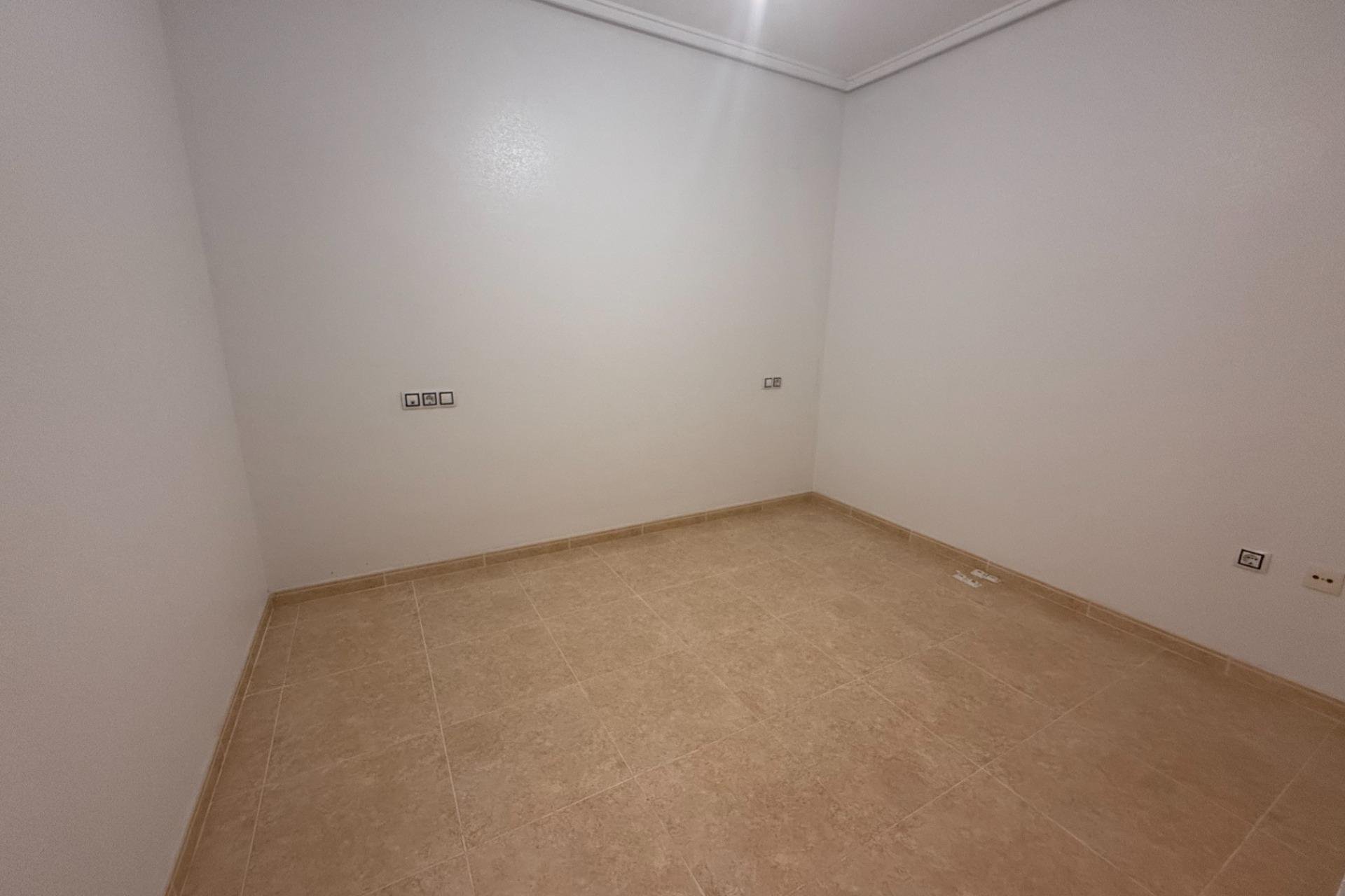 Resale - Apartamento - Torrevieja - Centro