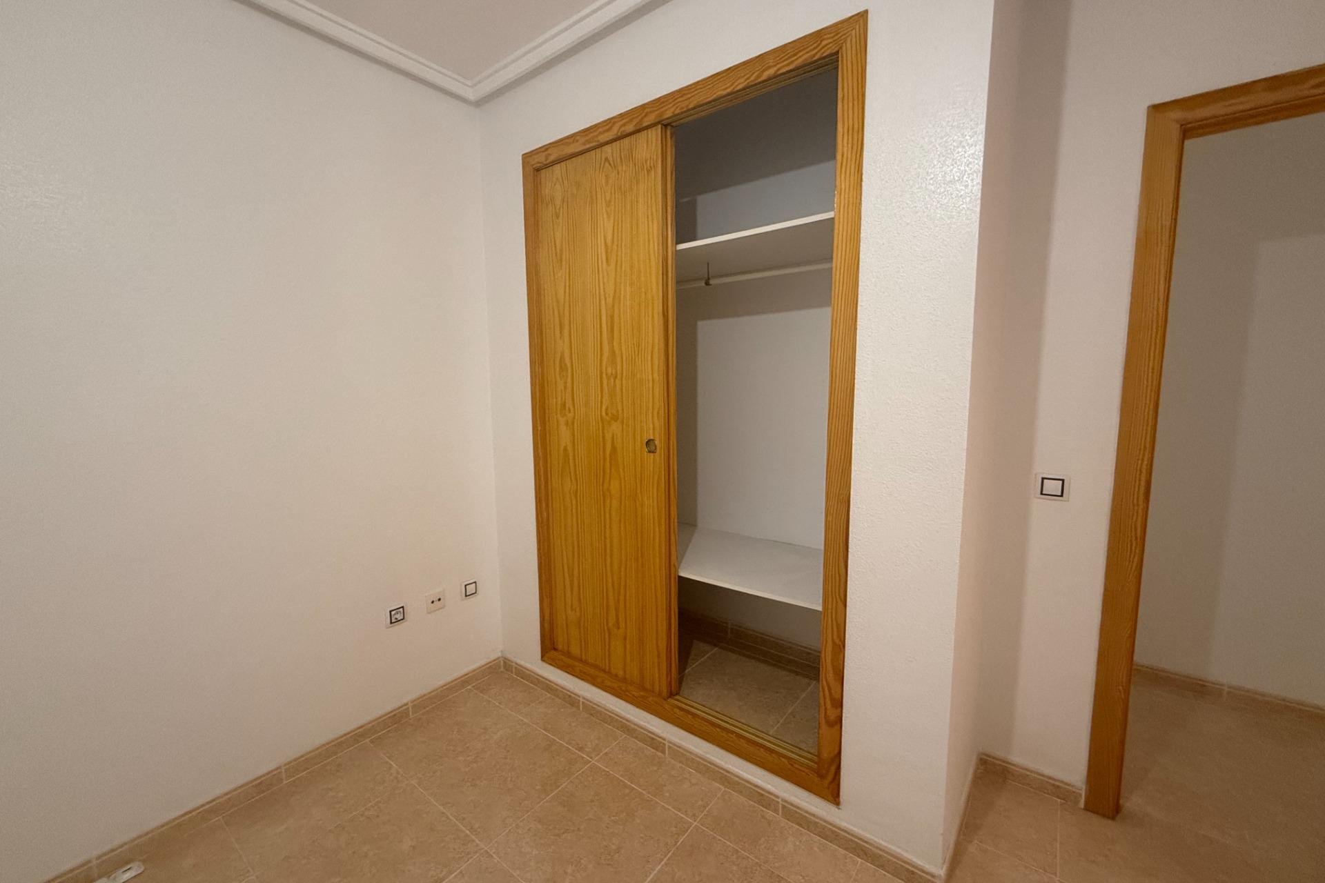 Resale - Apartamento - Torrevieja - Centro