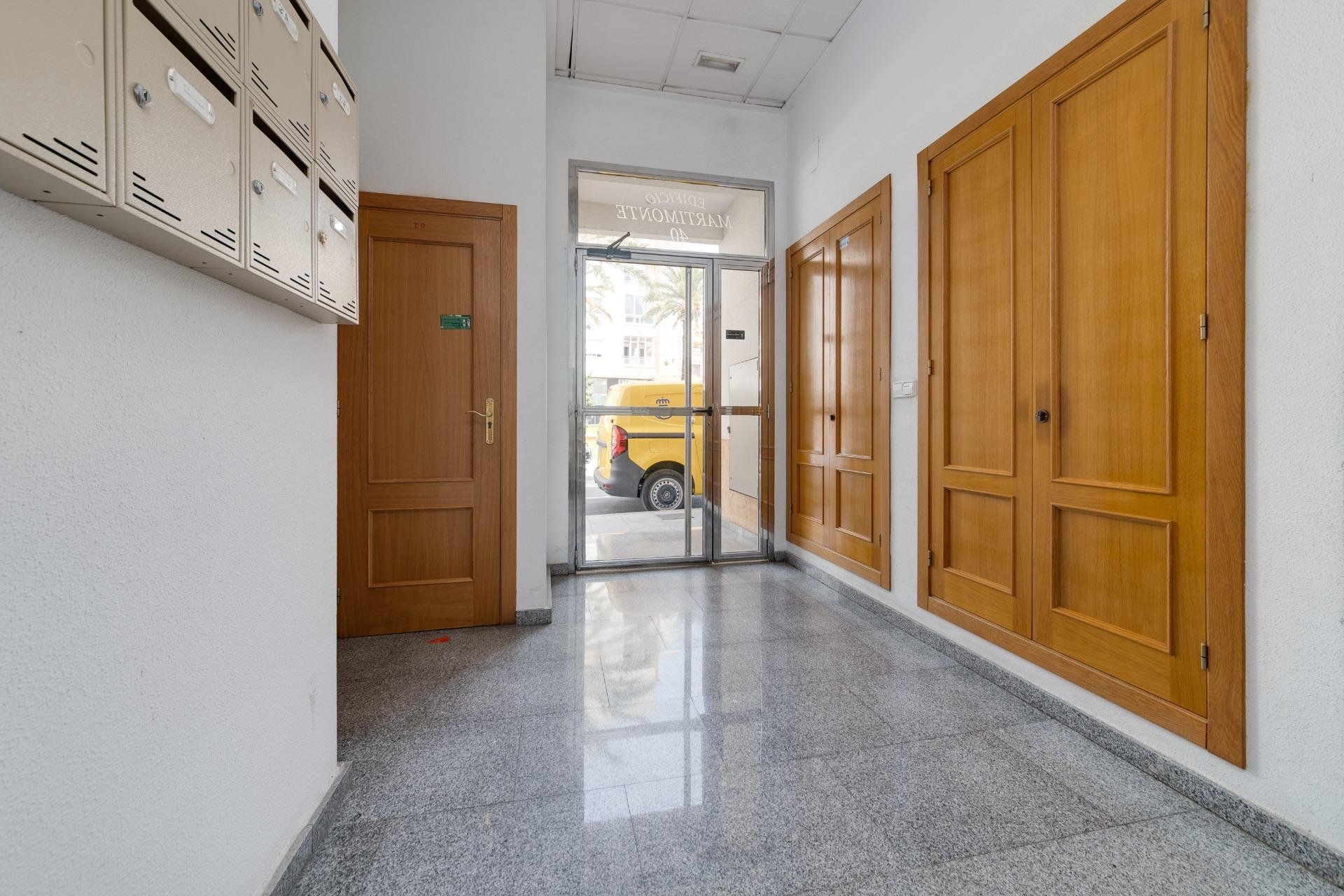 Resale - Apartamento - Torrevieja - Centro