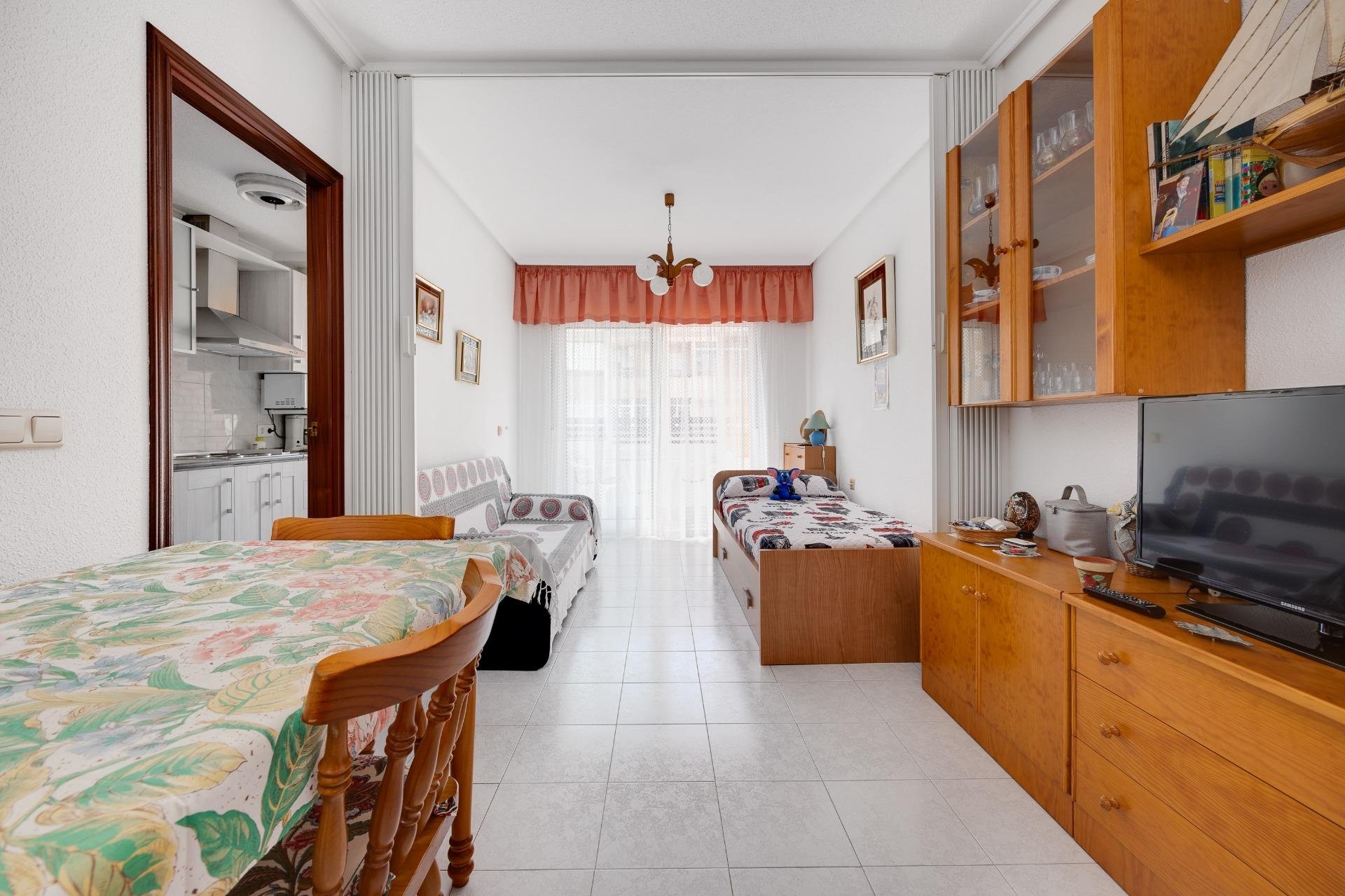 Resale - Apartamento - Torrevieja - Centro