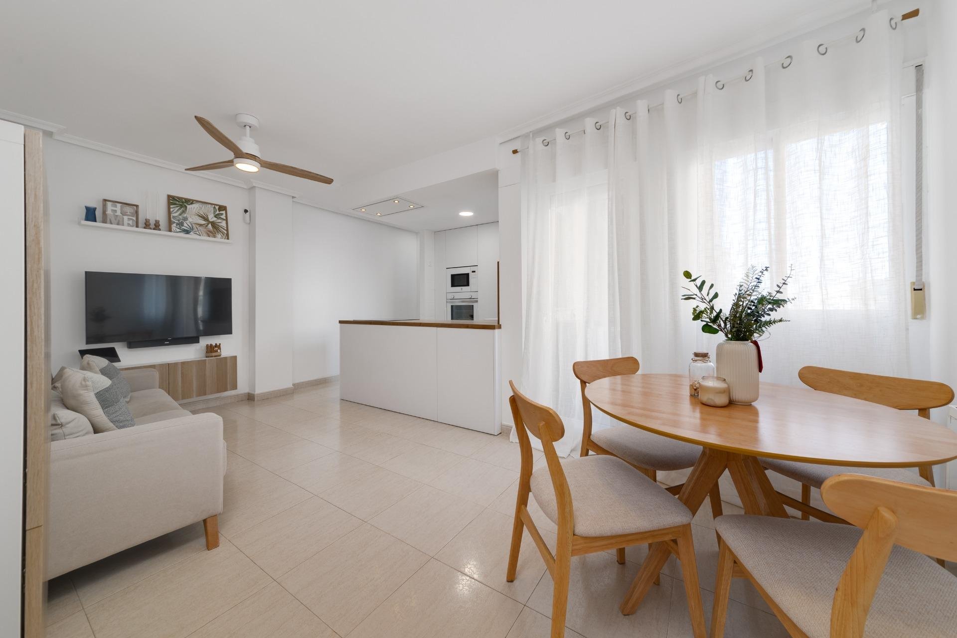 Resale - Apartamento - Torrevieja - Centro