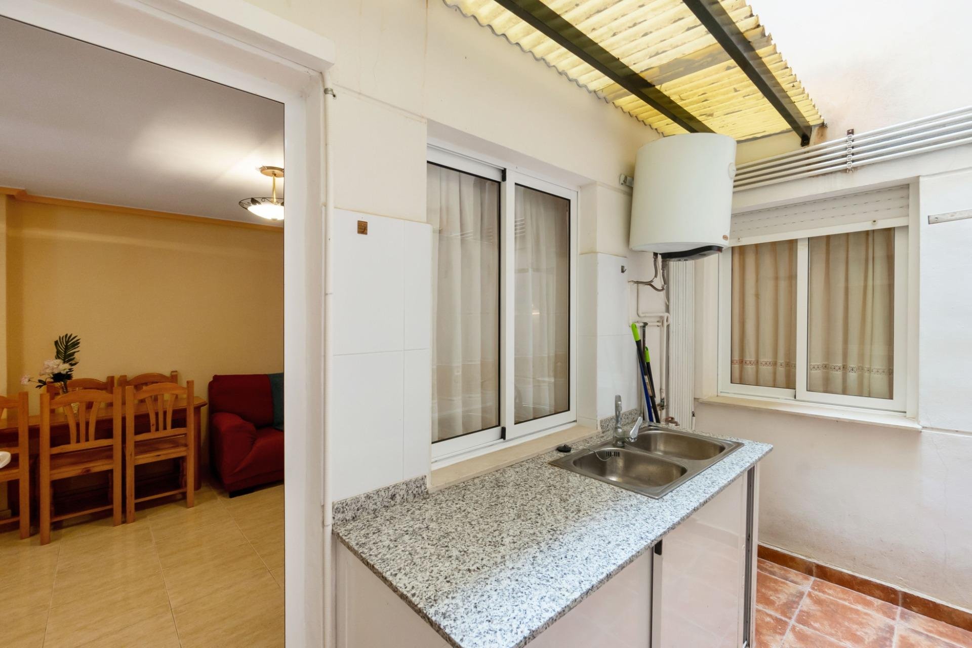 Resale - Apartamento - Torrevieja - Estacion de autobuses