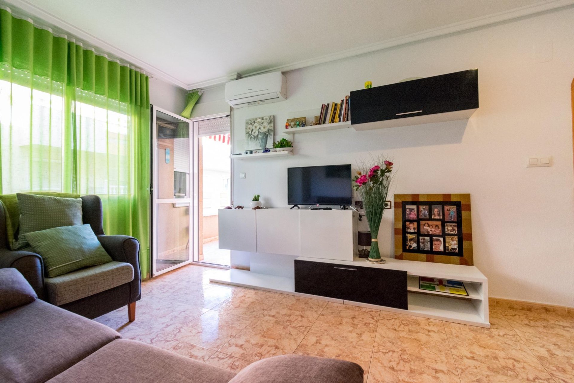 Resale - Apartamento - Torrevieja - Estacion de autobuses