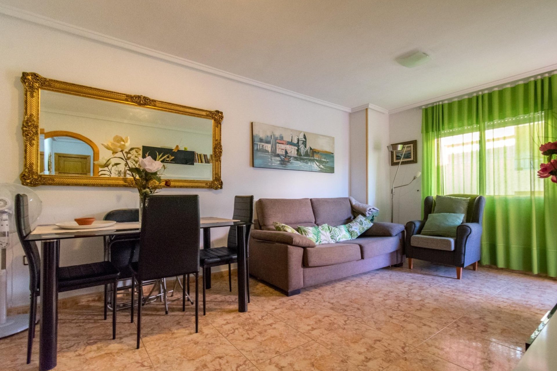 Resale - Apartamento - Torrevieja - Estacion de autobuses