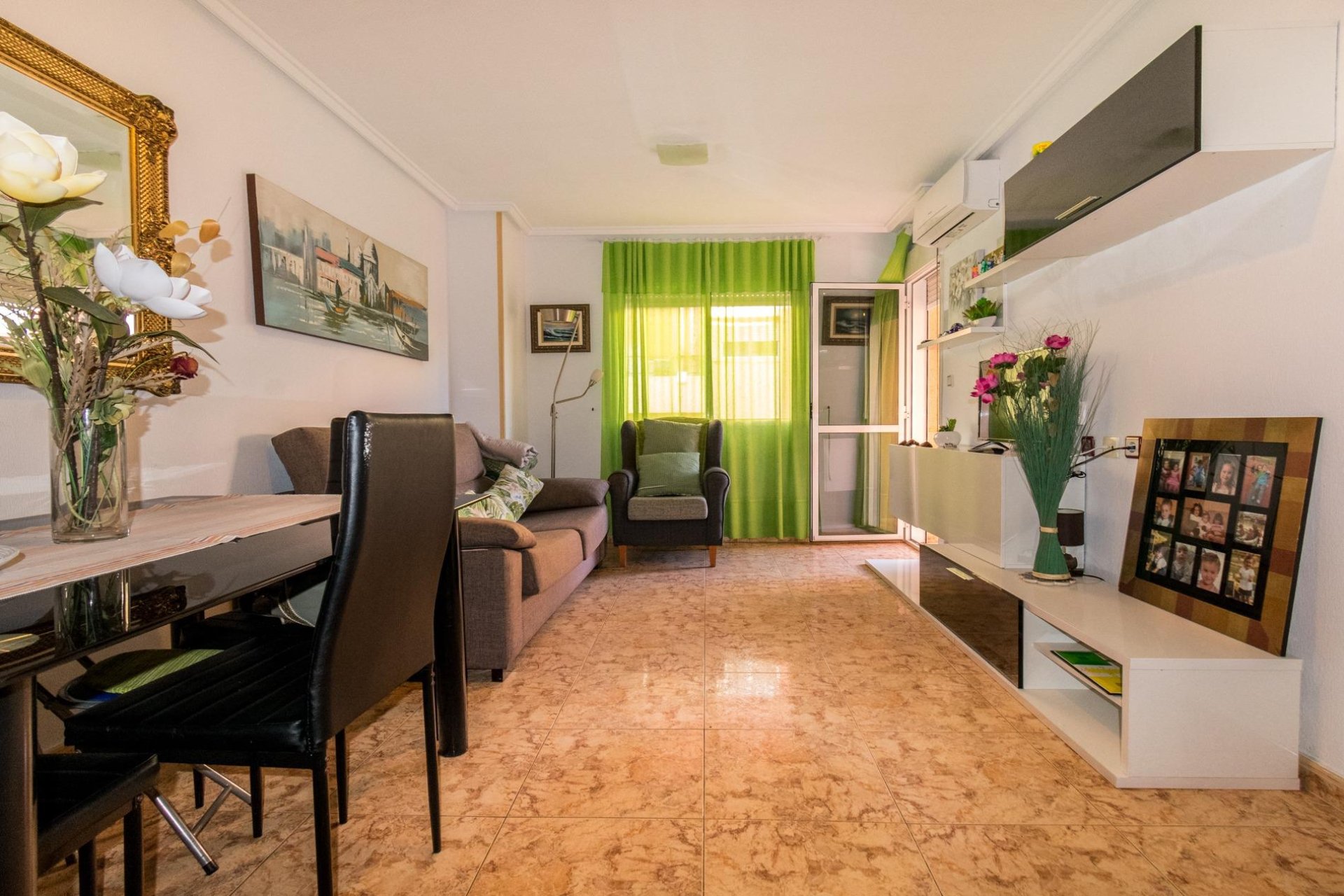 Resale - Apartamento - Torrevieja - Estacion de autobuses