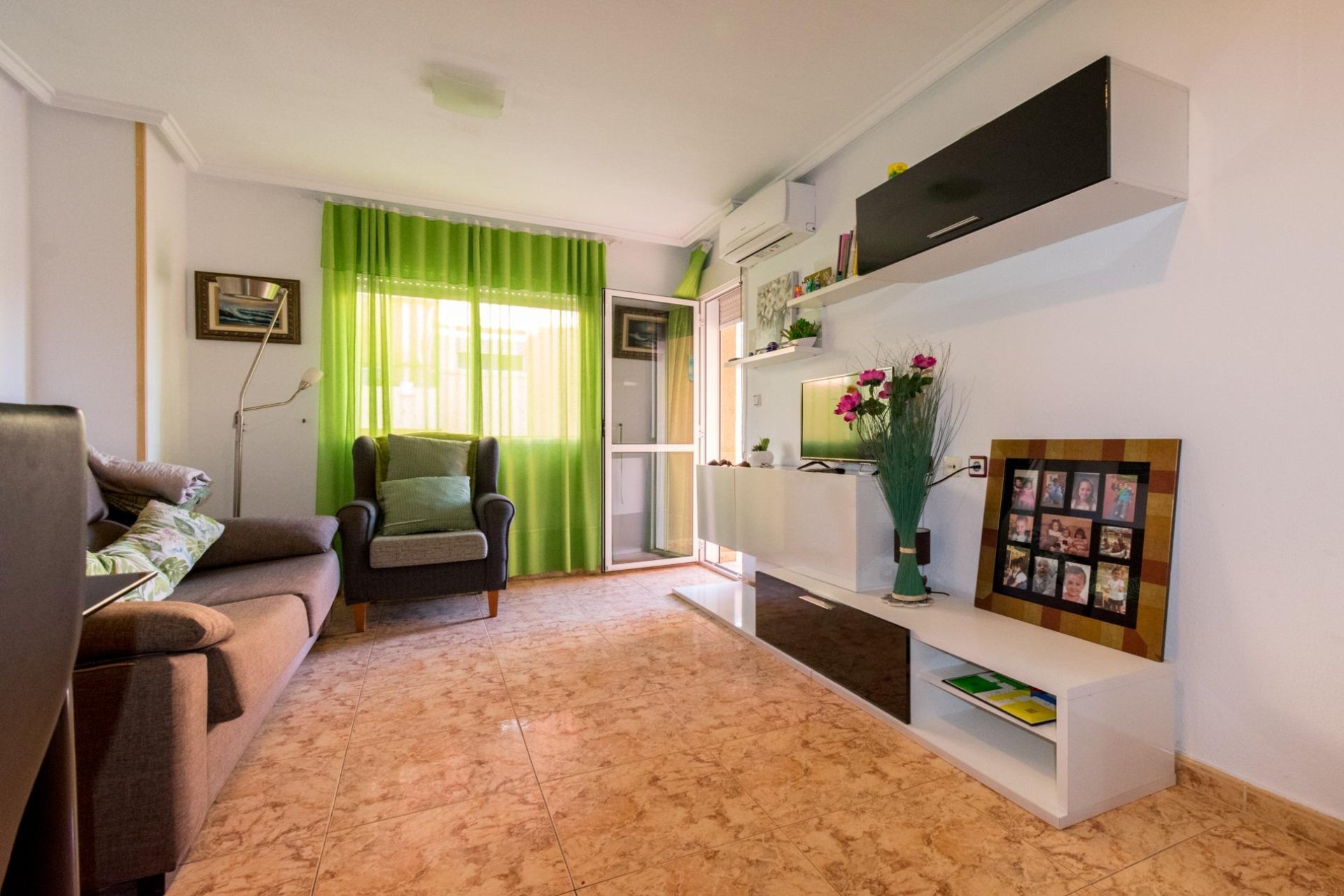 Resale - Apartamento - Torrevieja - Estacion de autobuses