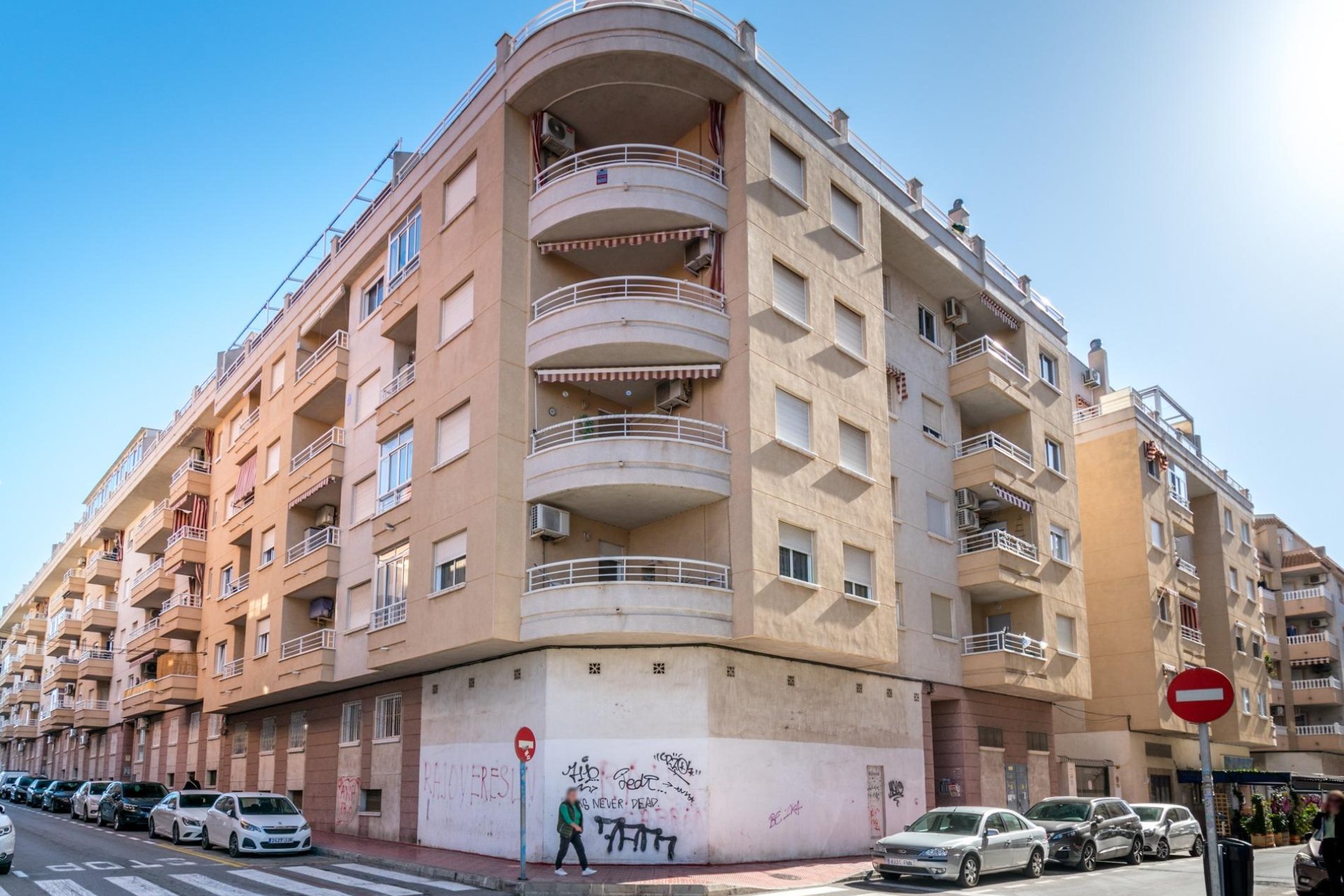 Resale - Apartamento - Torrevieja - Estacion de autobuses