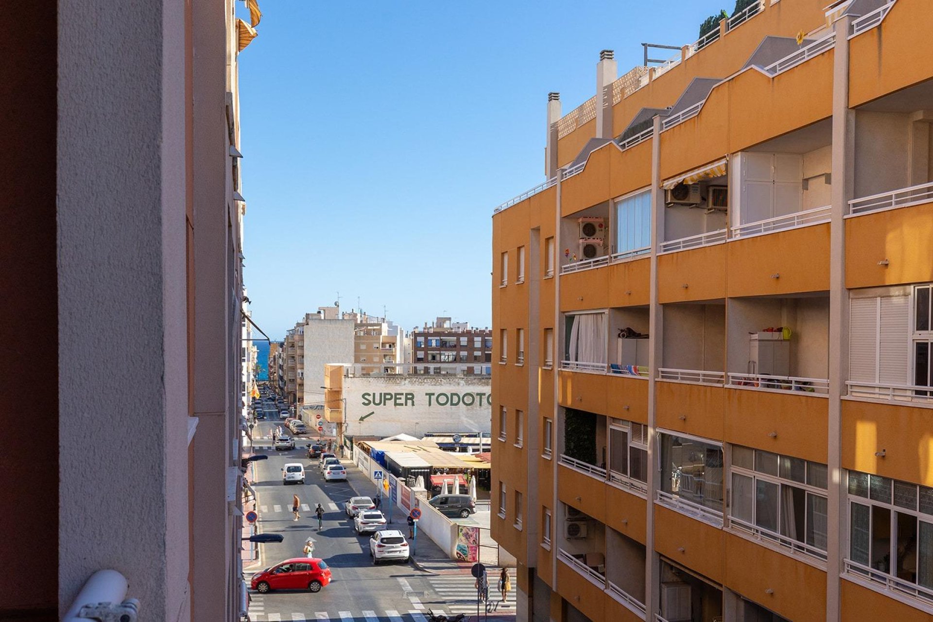 Resale - Apartamento - Torrevieja - Estacion de autobuses