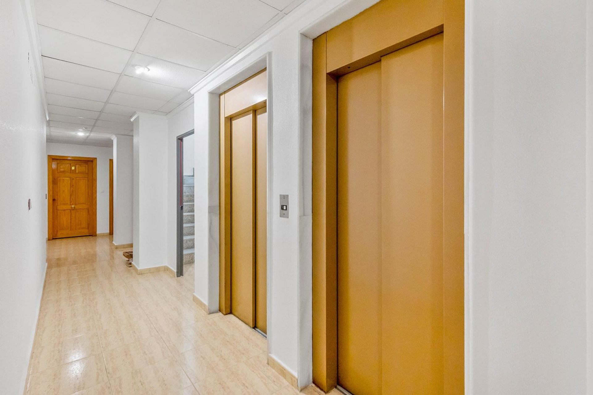 Resale - Apartamento - Torrevieja - Estacion de autobuses