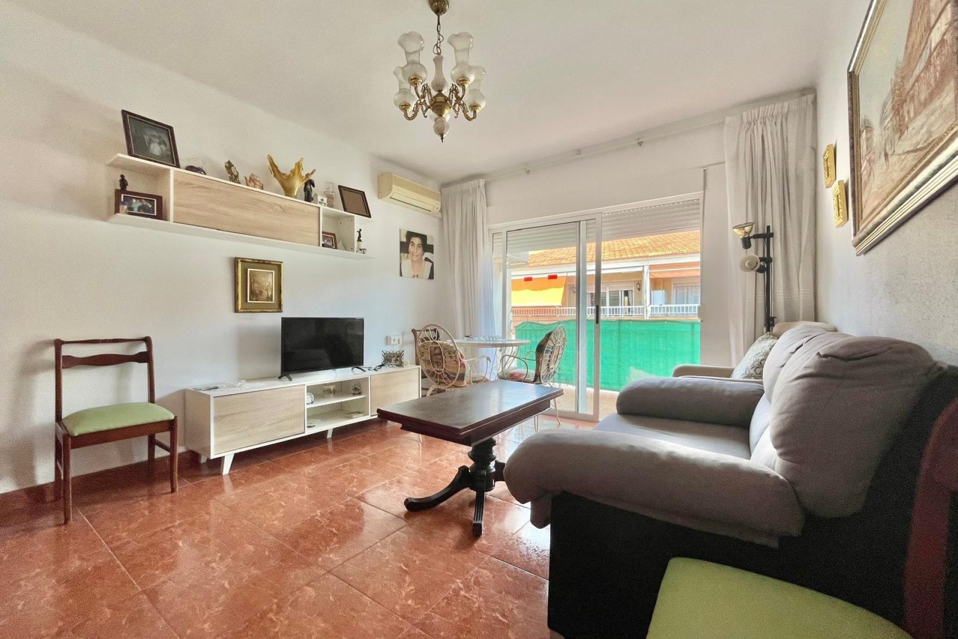 Resale - Apartamento - Torrevieja - Estacion de autobuses