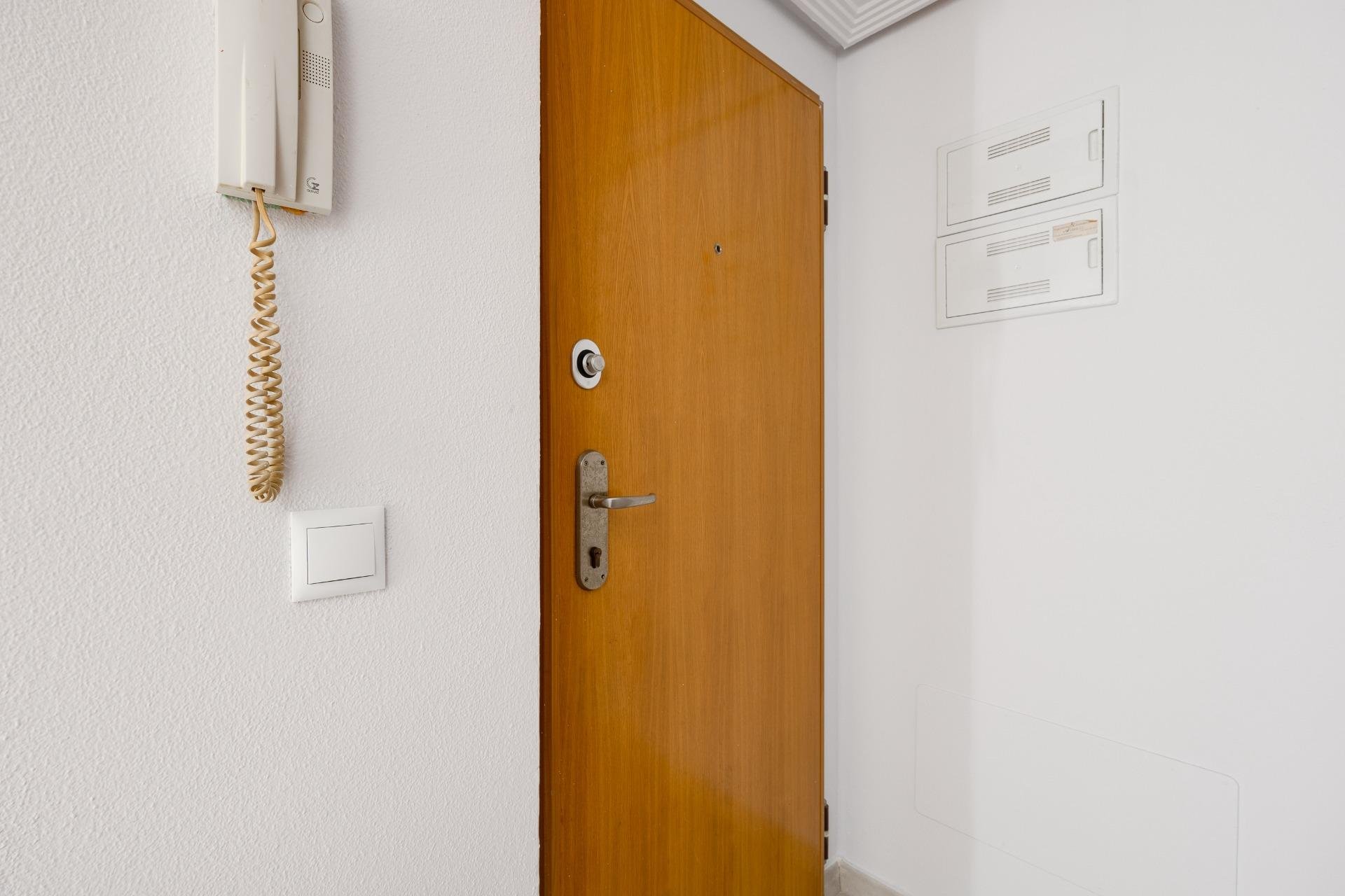 Resale - Apartamento - Torrevieja - Estacion de autobuses