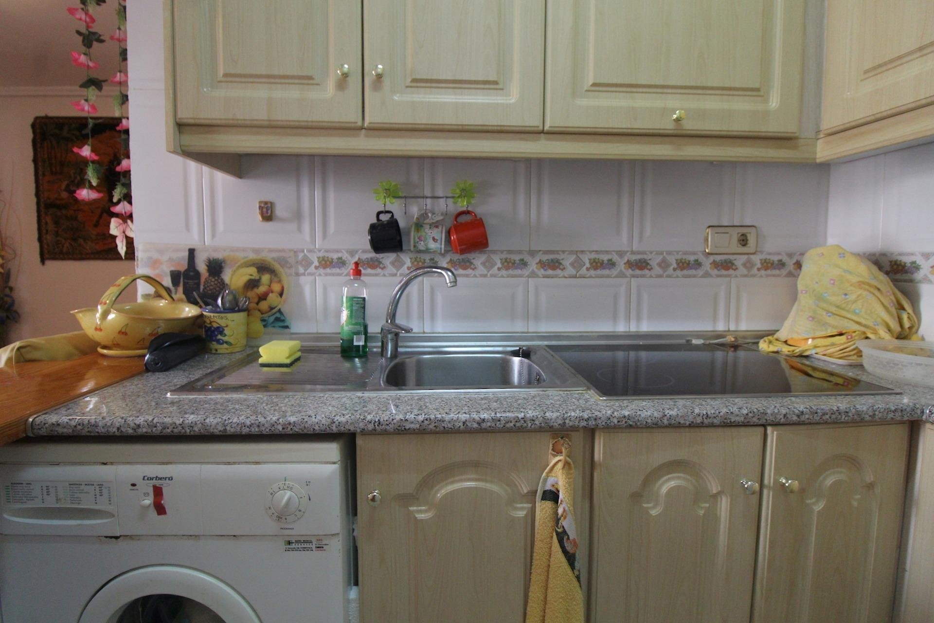 Resale - Apartamento - Torrevieja - Estacion de autobuses