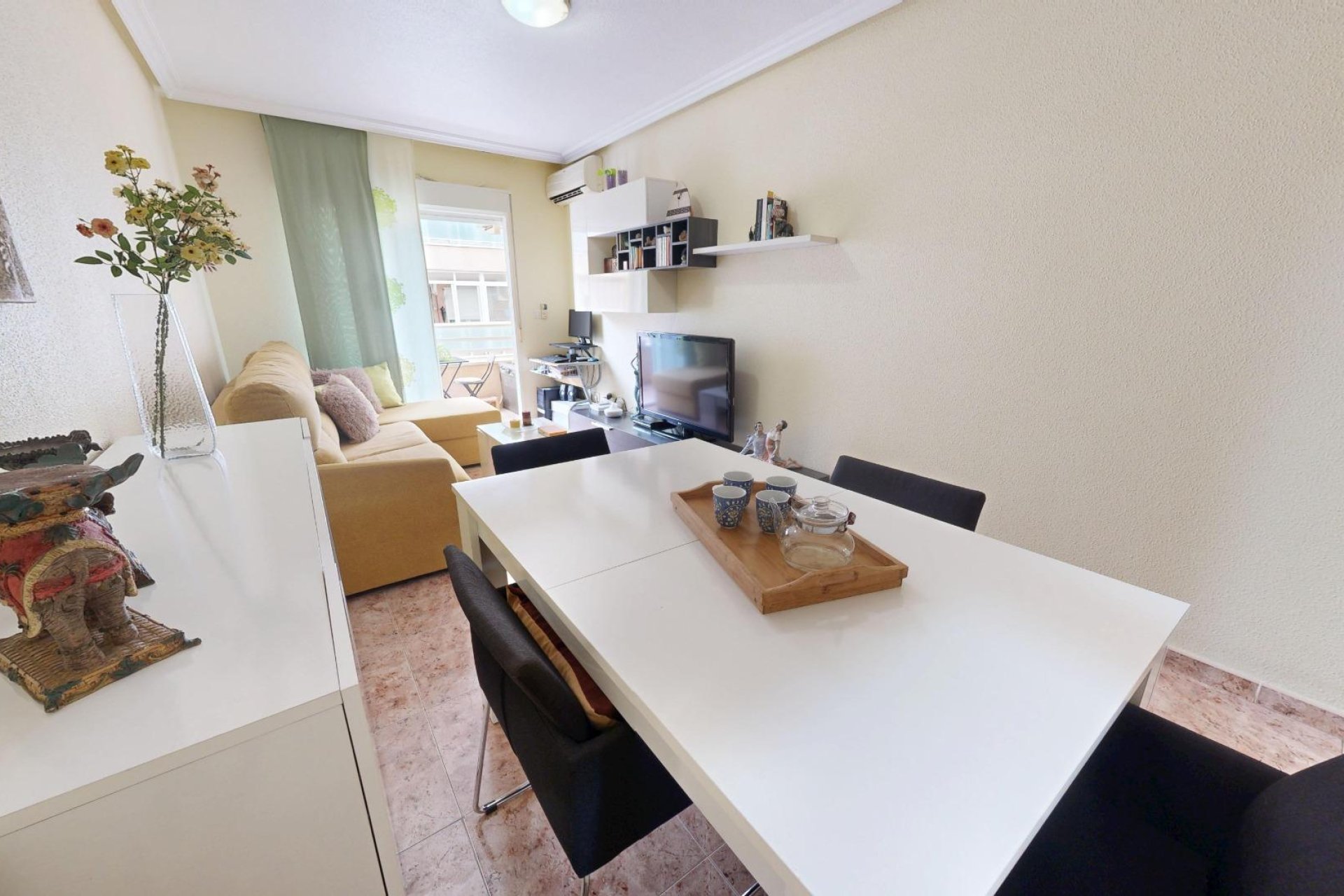 Resale - Apartamento - Torrevieja - Estacion de autobuses