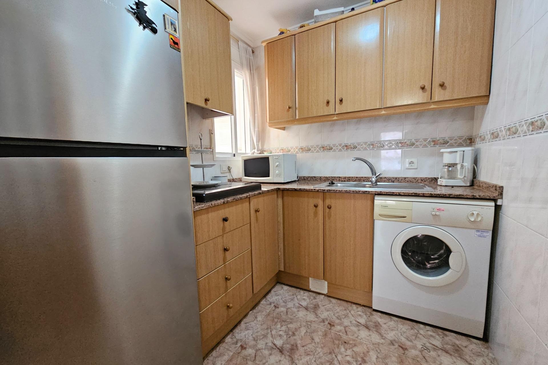 Resale - Apartamento - Torrevieja - Estacion de autobuses