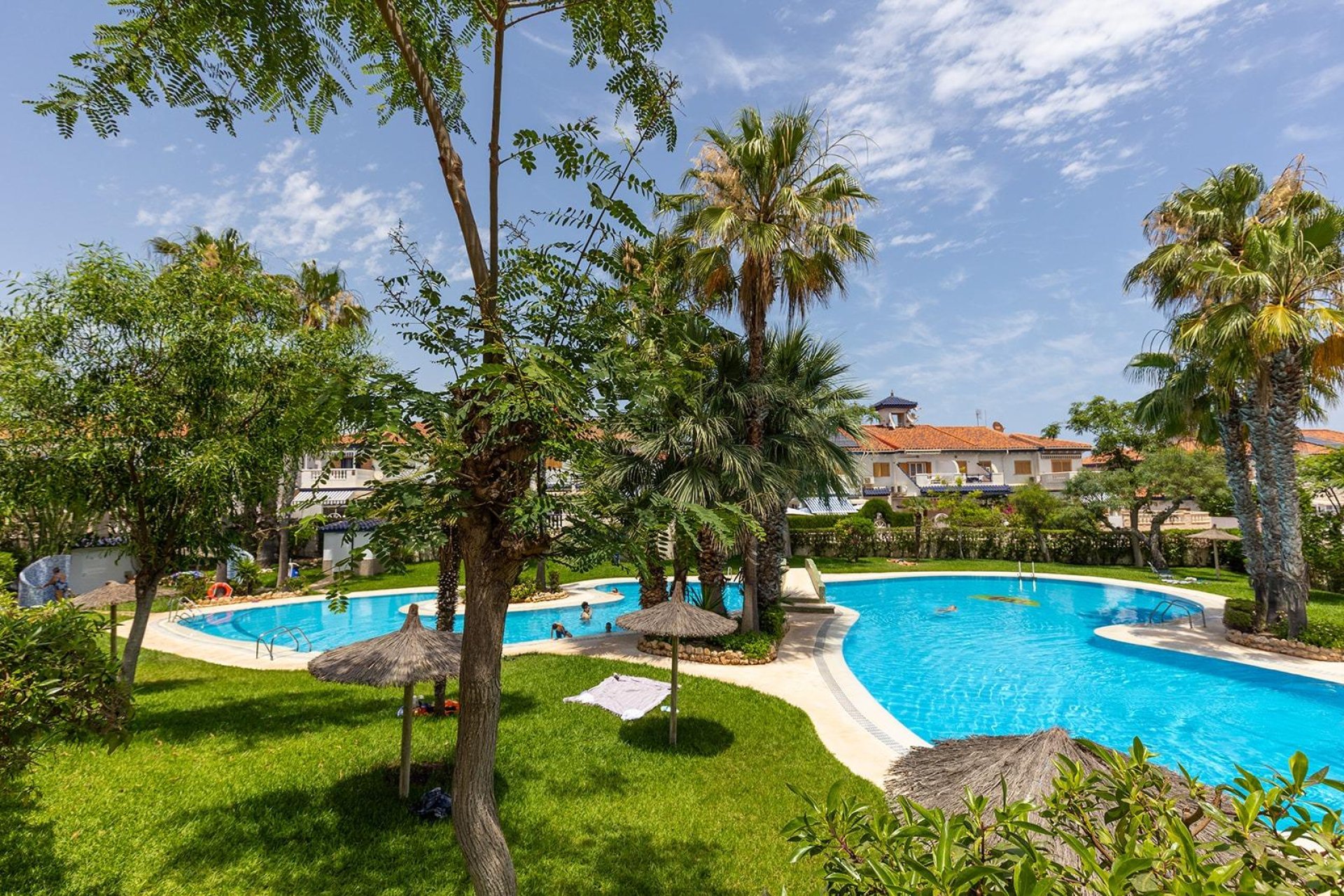 Resale - Apartamento - Torrevieja - Estacion de autobuses