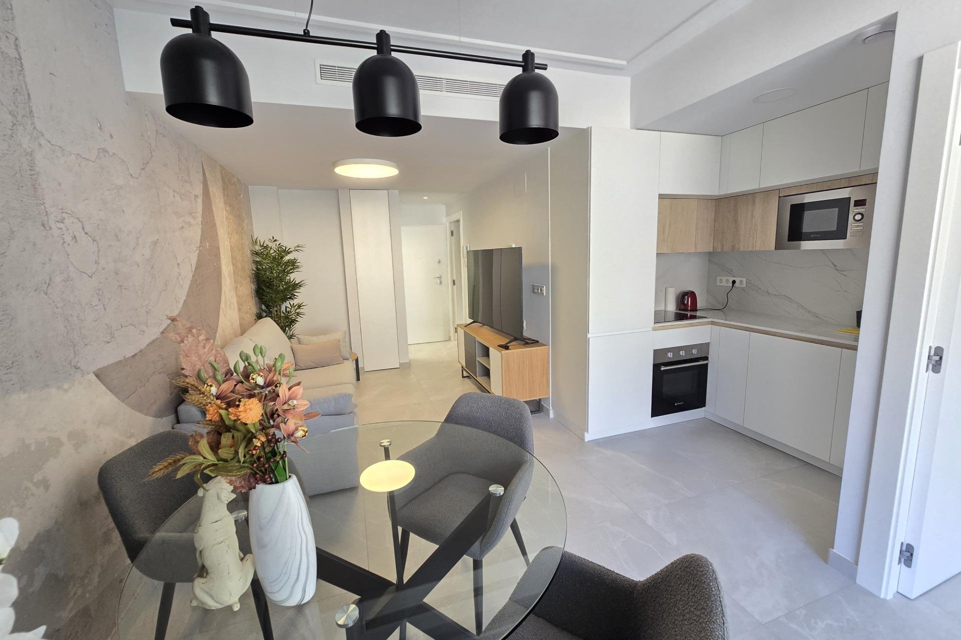 Resale - Apartamento - Torrevieja - Estacion de autobuses