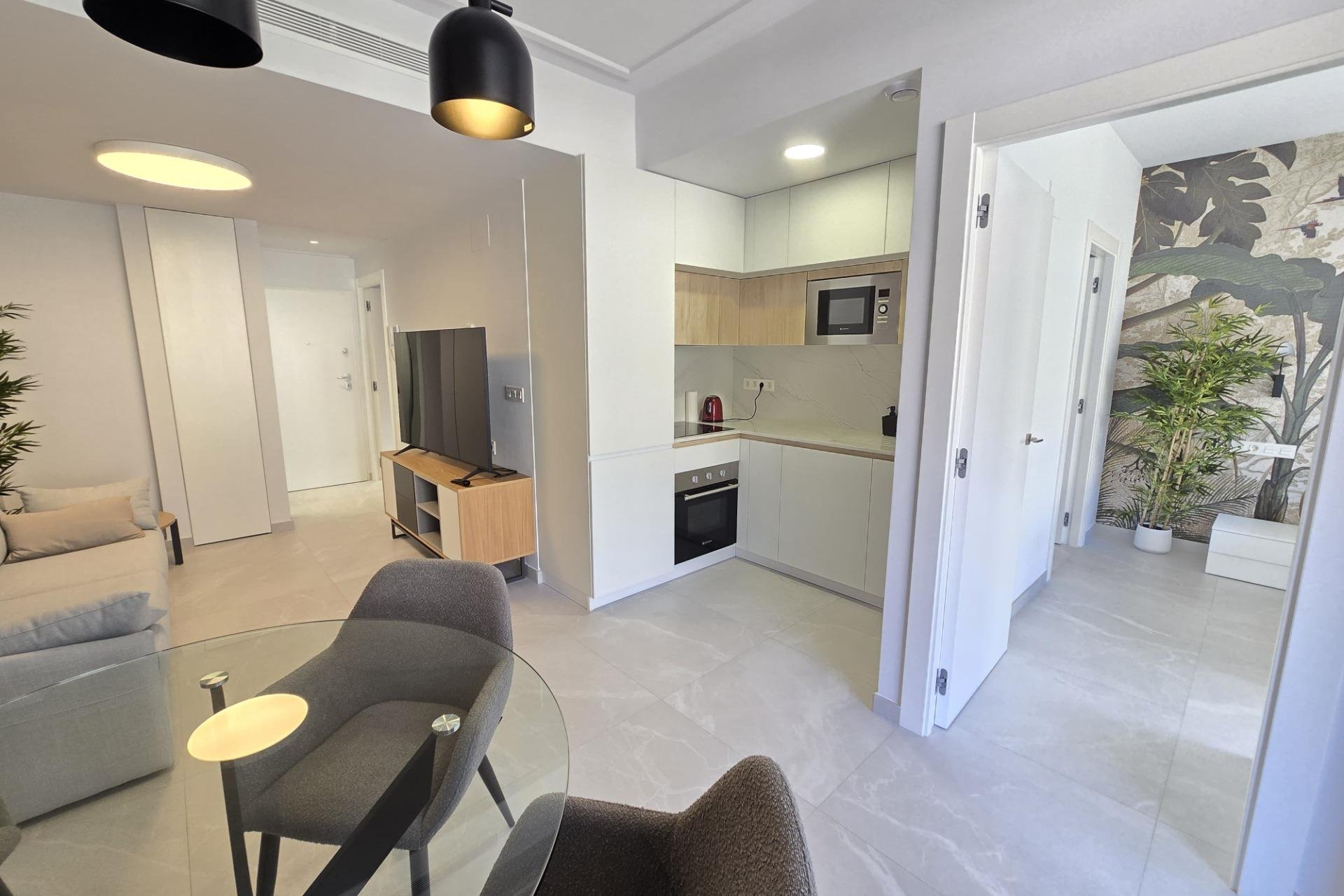 Resale - Apartamento - Torrevieja - Estacion de autobuses